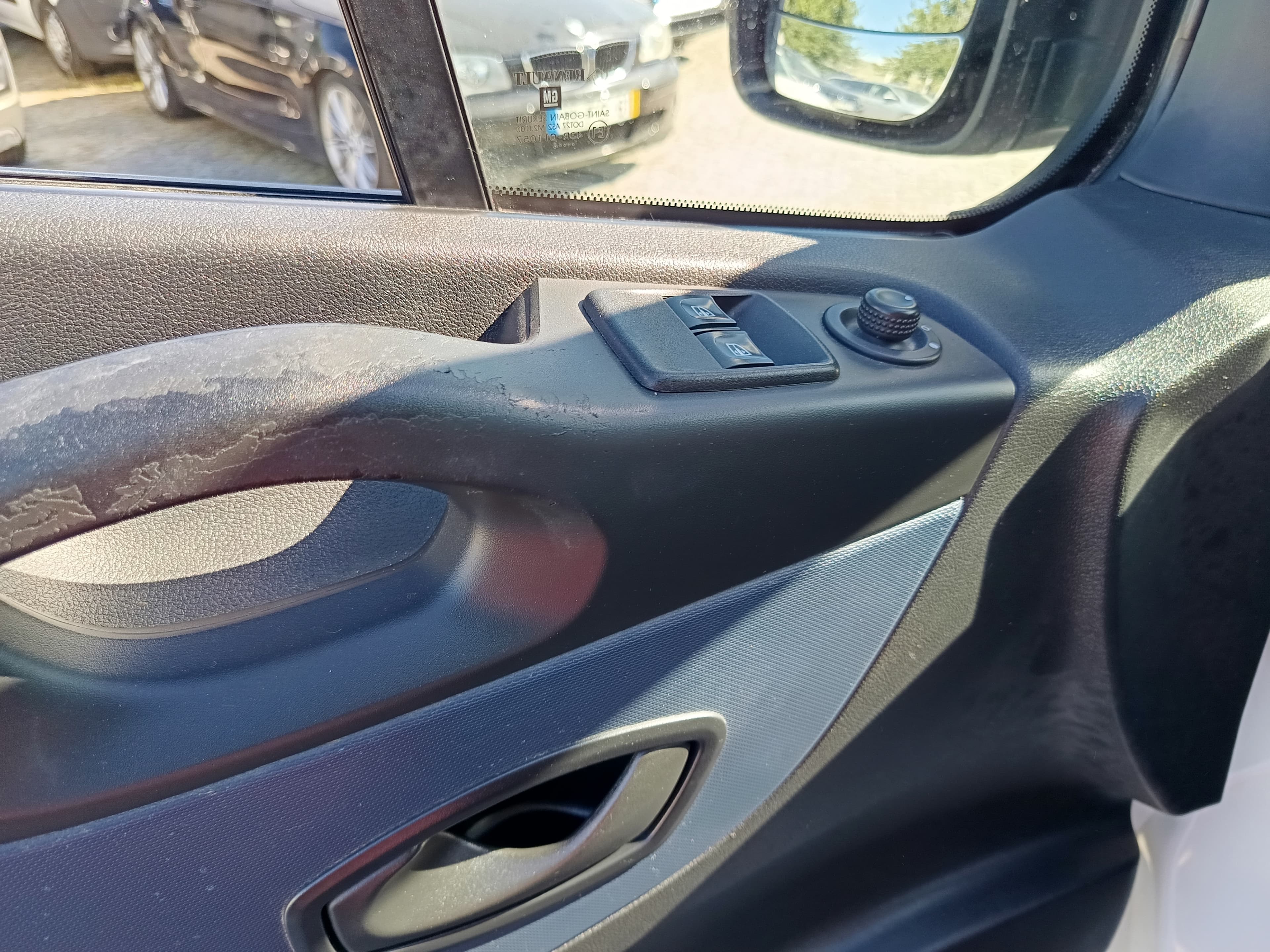 Opel Vívaro · Ano 2014 — imagem 22