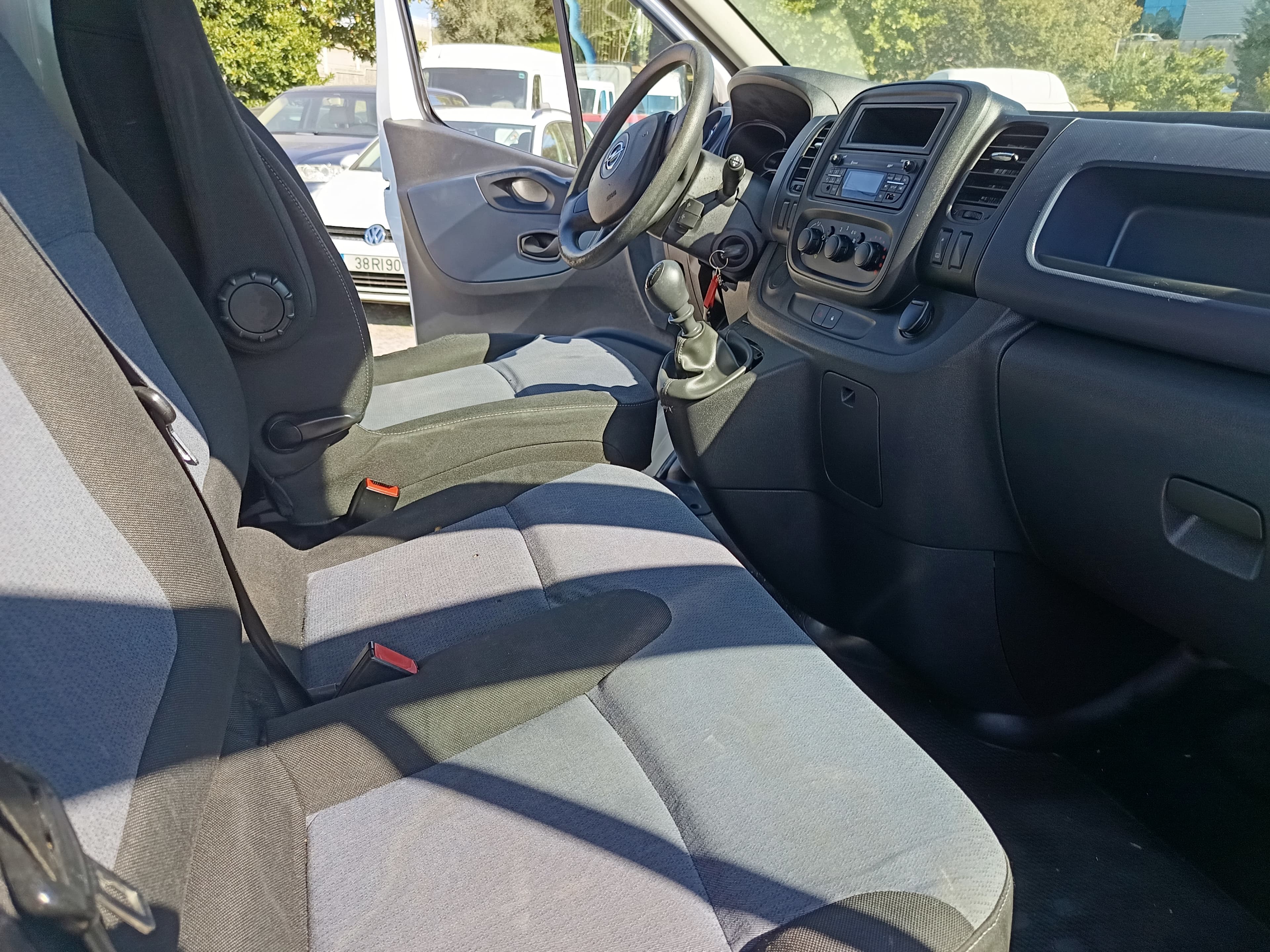 Opel Vívaro · Ano 2014 — imagem 19