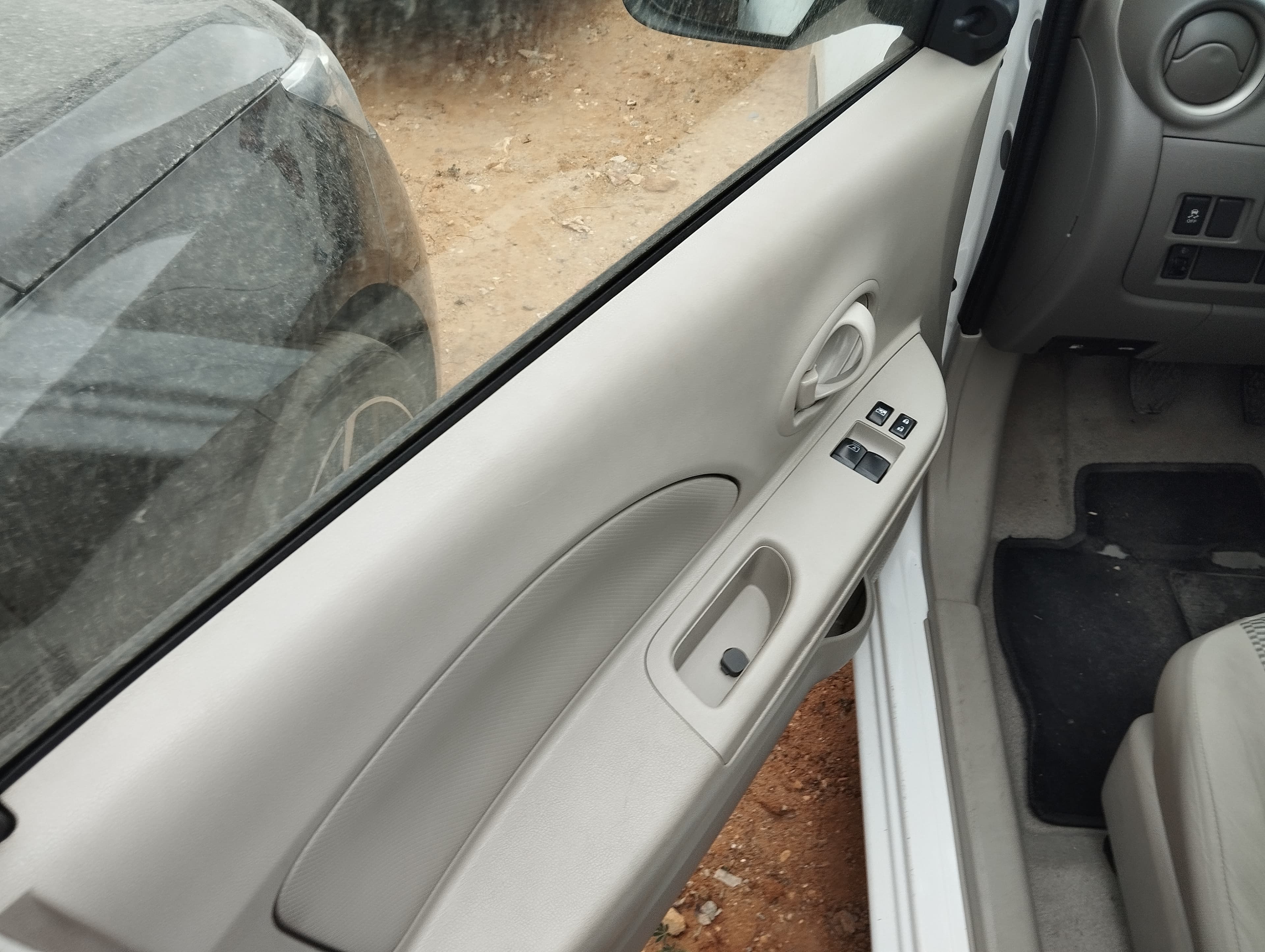 Nissan Micra 1.2 · Año 2016 — imagen 8