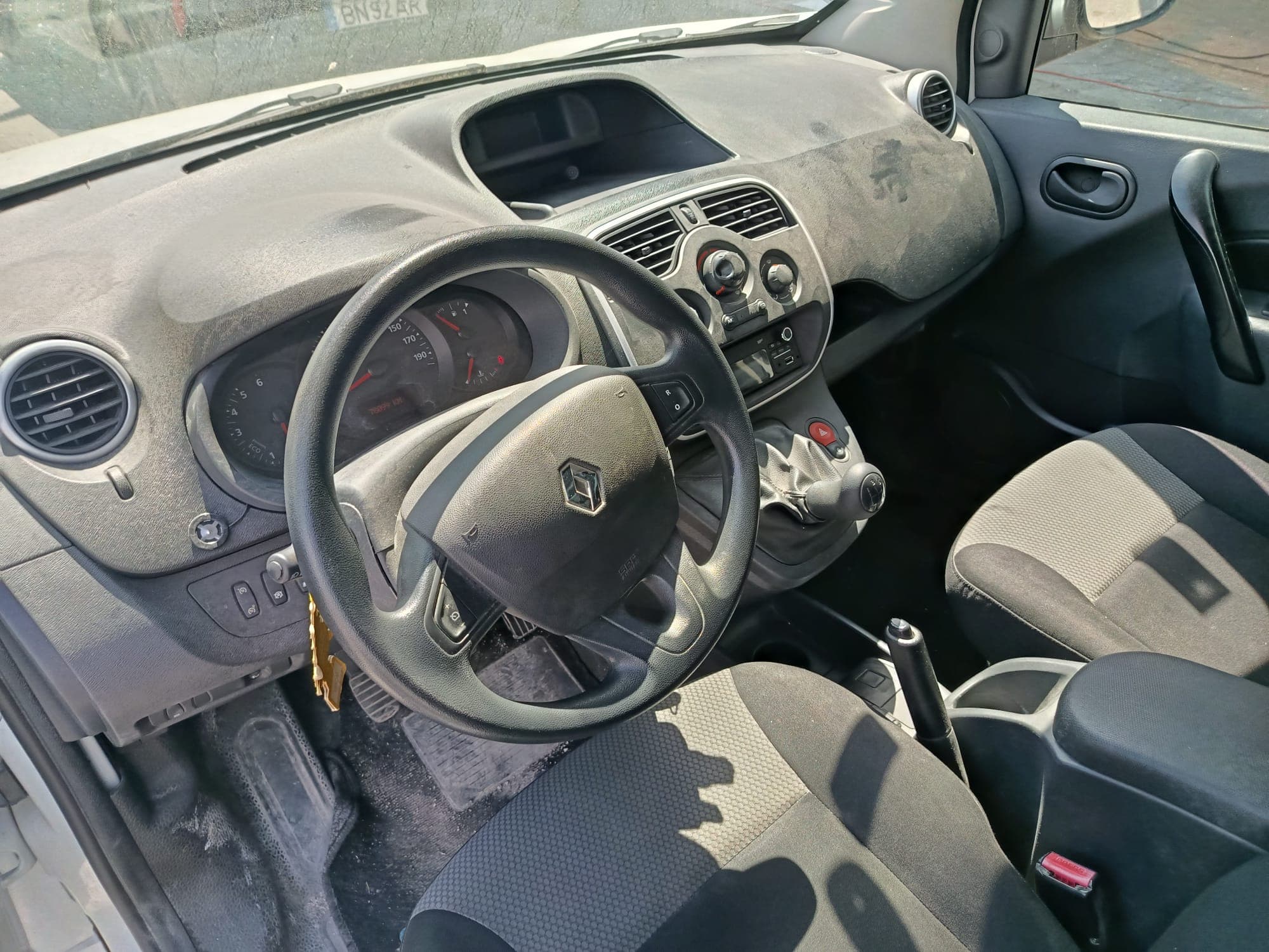 Renault Kangoo 1.5 dCi · Ano 2018 — imagem 16
