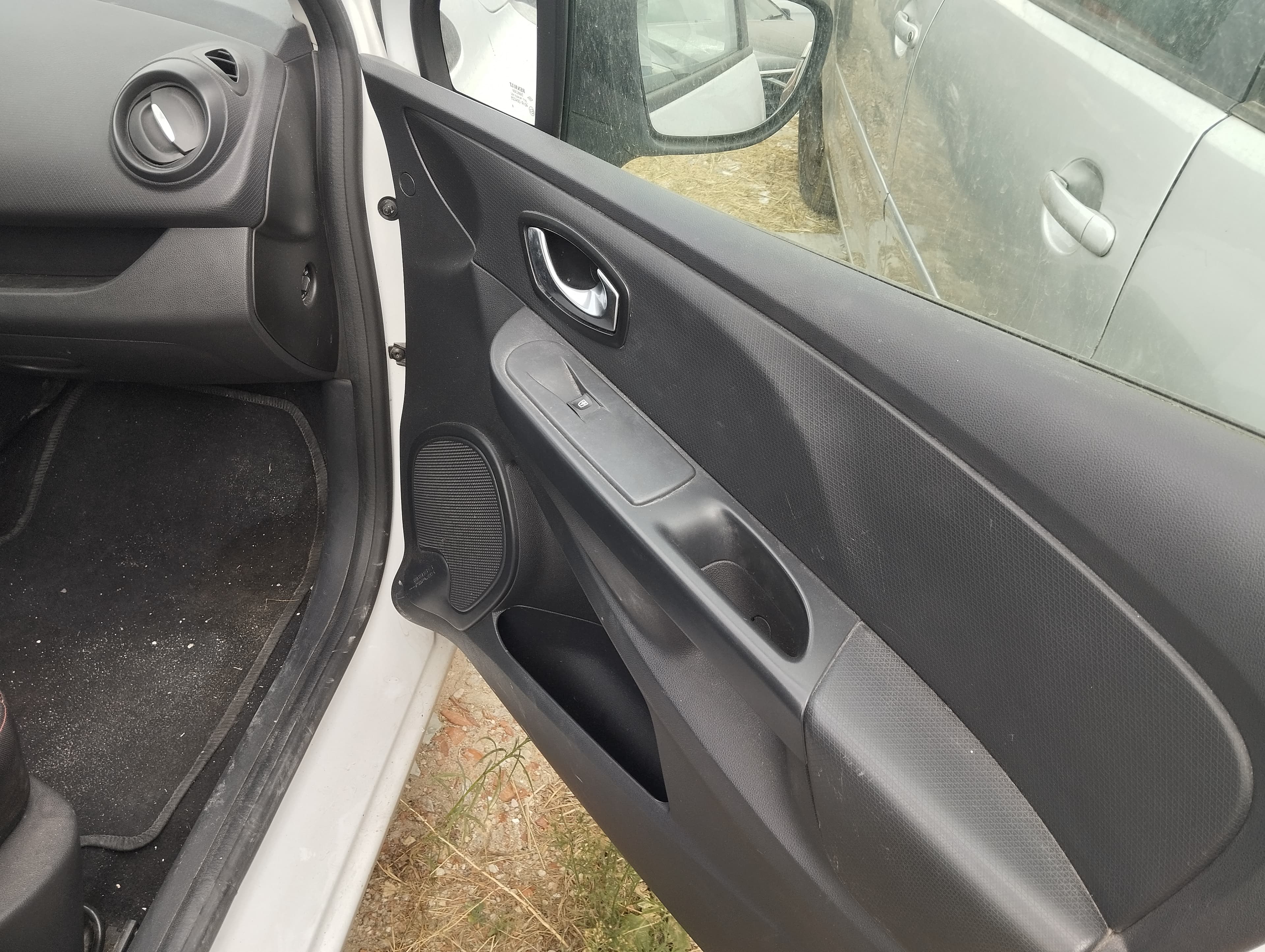 Renault Clio 1.5 dCi · Année 2016 — image 10