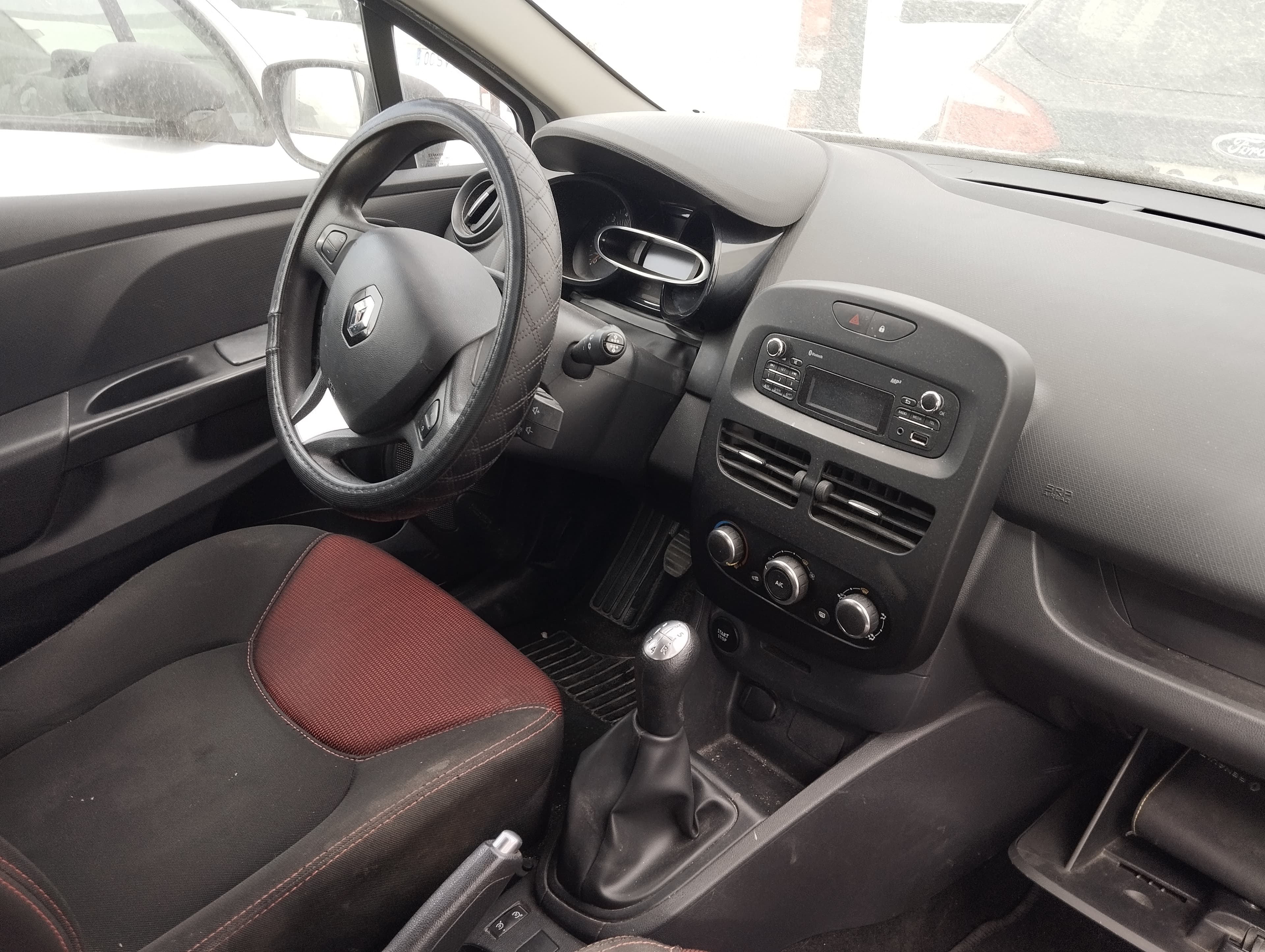 Renault Clio 1.5 dCi · Année 2016 — image 8