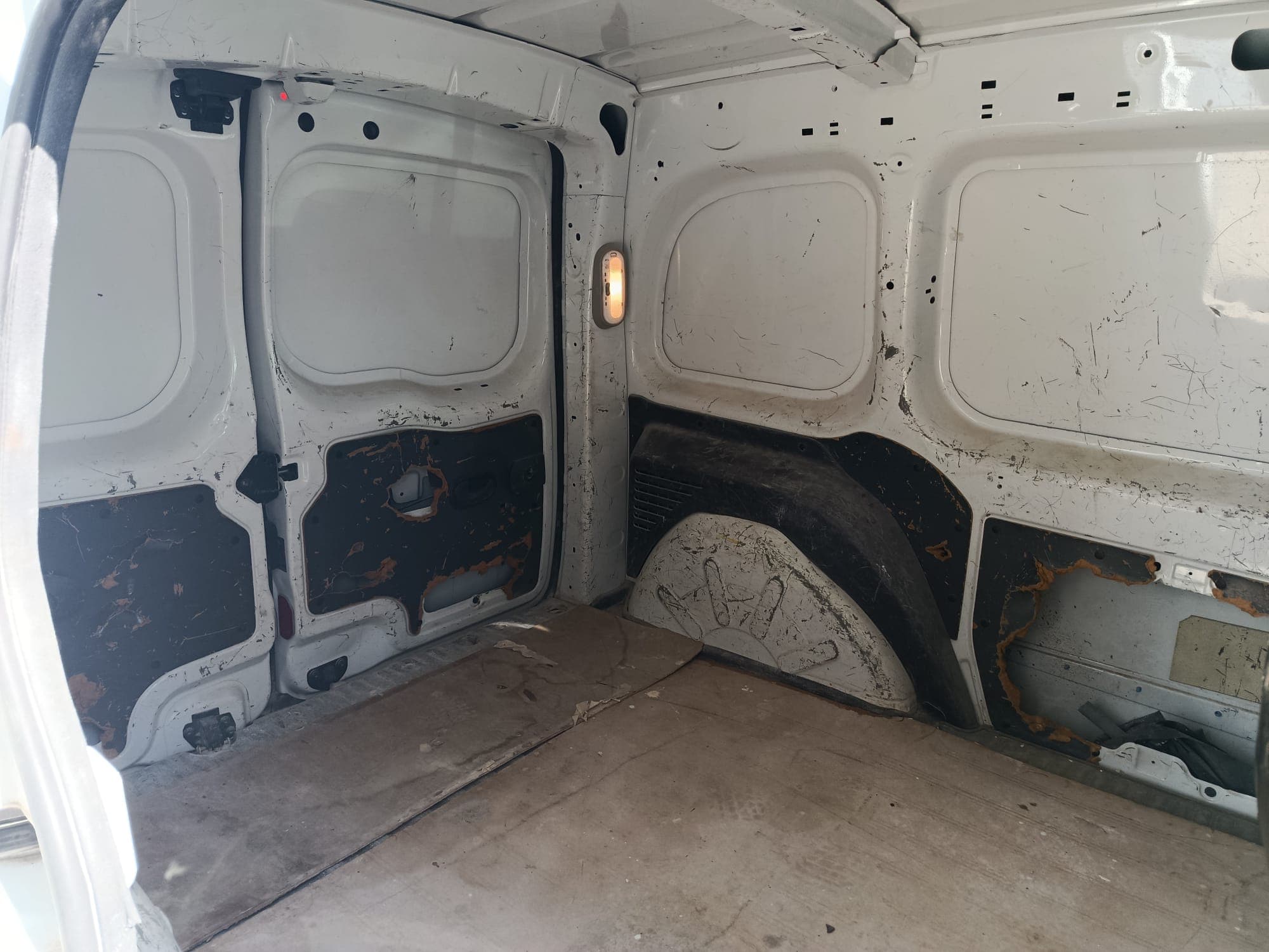 Renault Kangoo 1.5 dCi · Ano 2017 — imagem 11