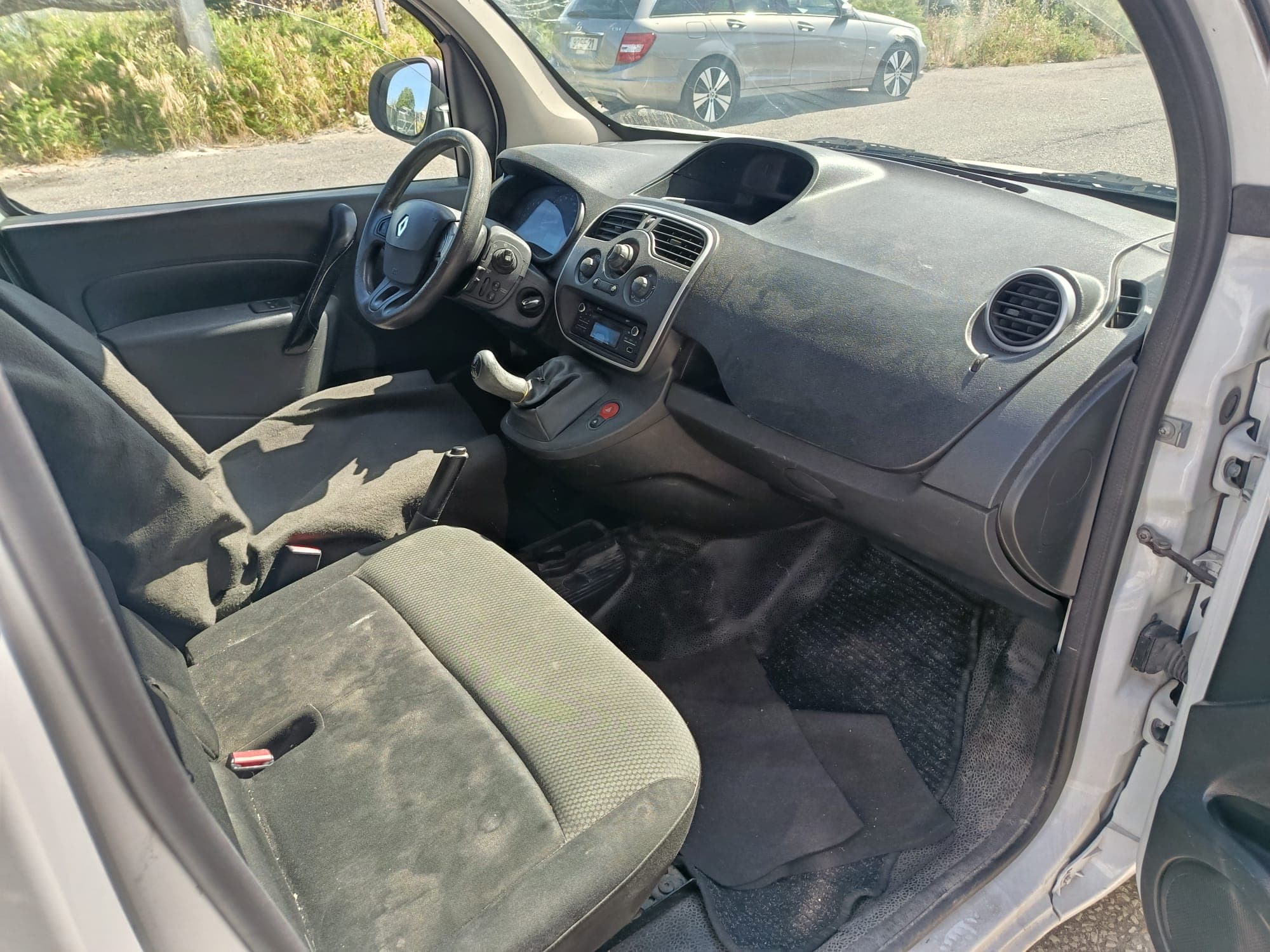 Renault Kangoo 1.5 dCi · Ano 2017 — imagem 15