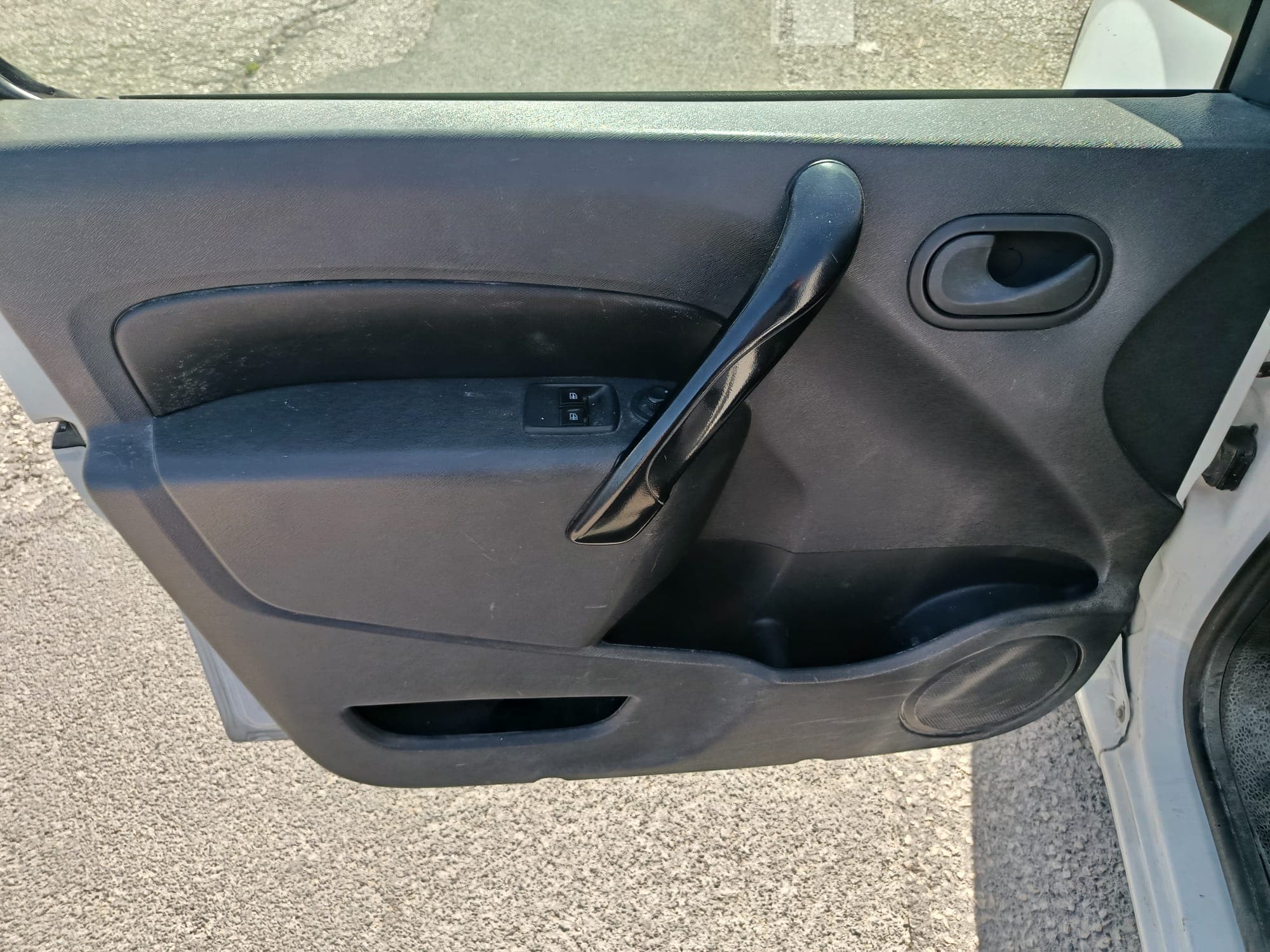 Renault Kangoo 1.5 dCi · Ano 2017 — imagem 12