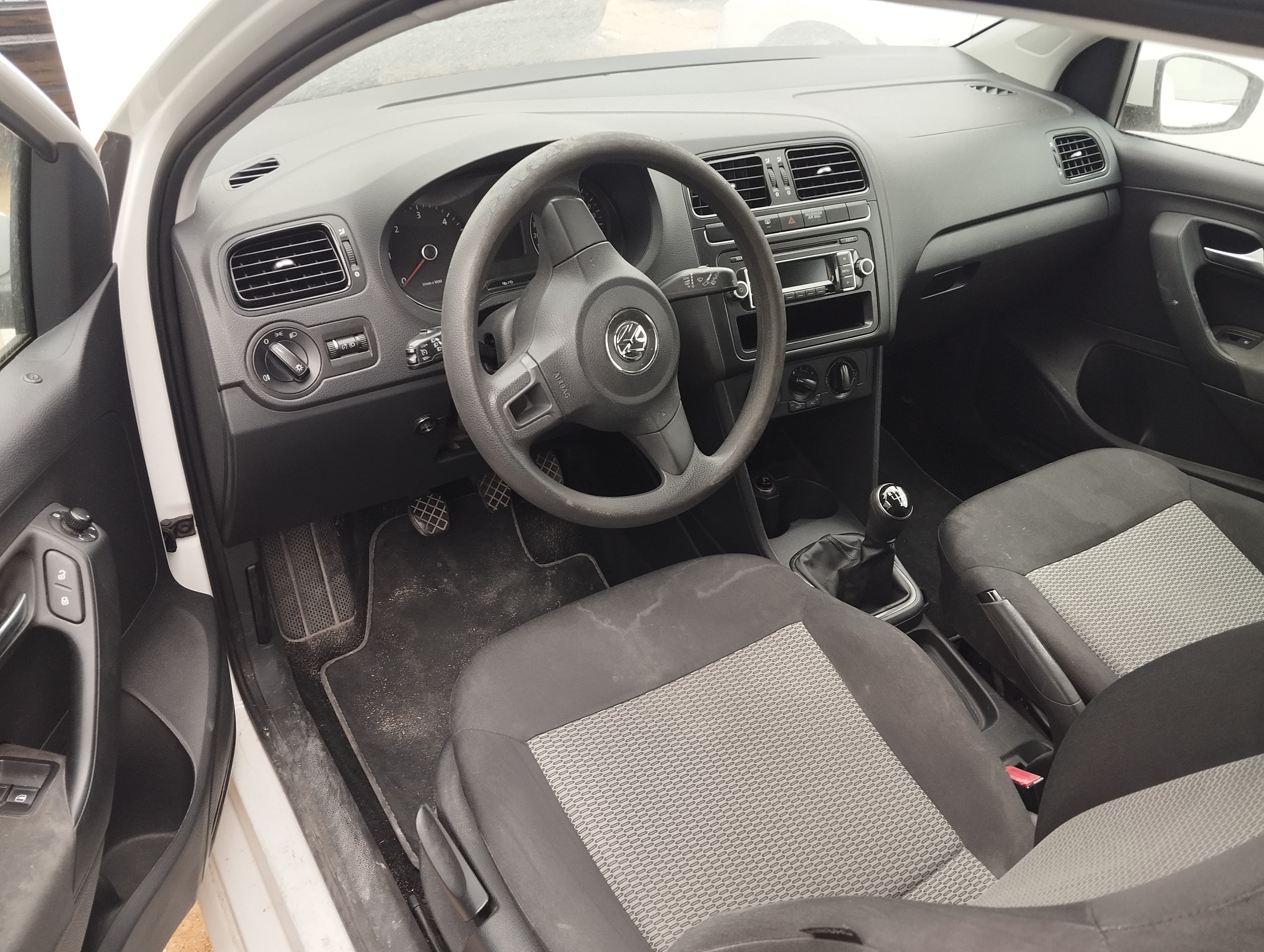 Volkswagen Polo 1.2 TDI · Ano 2014 — imagem 10