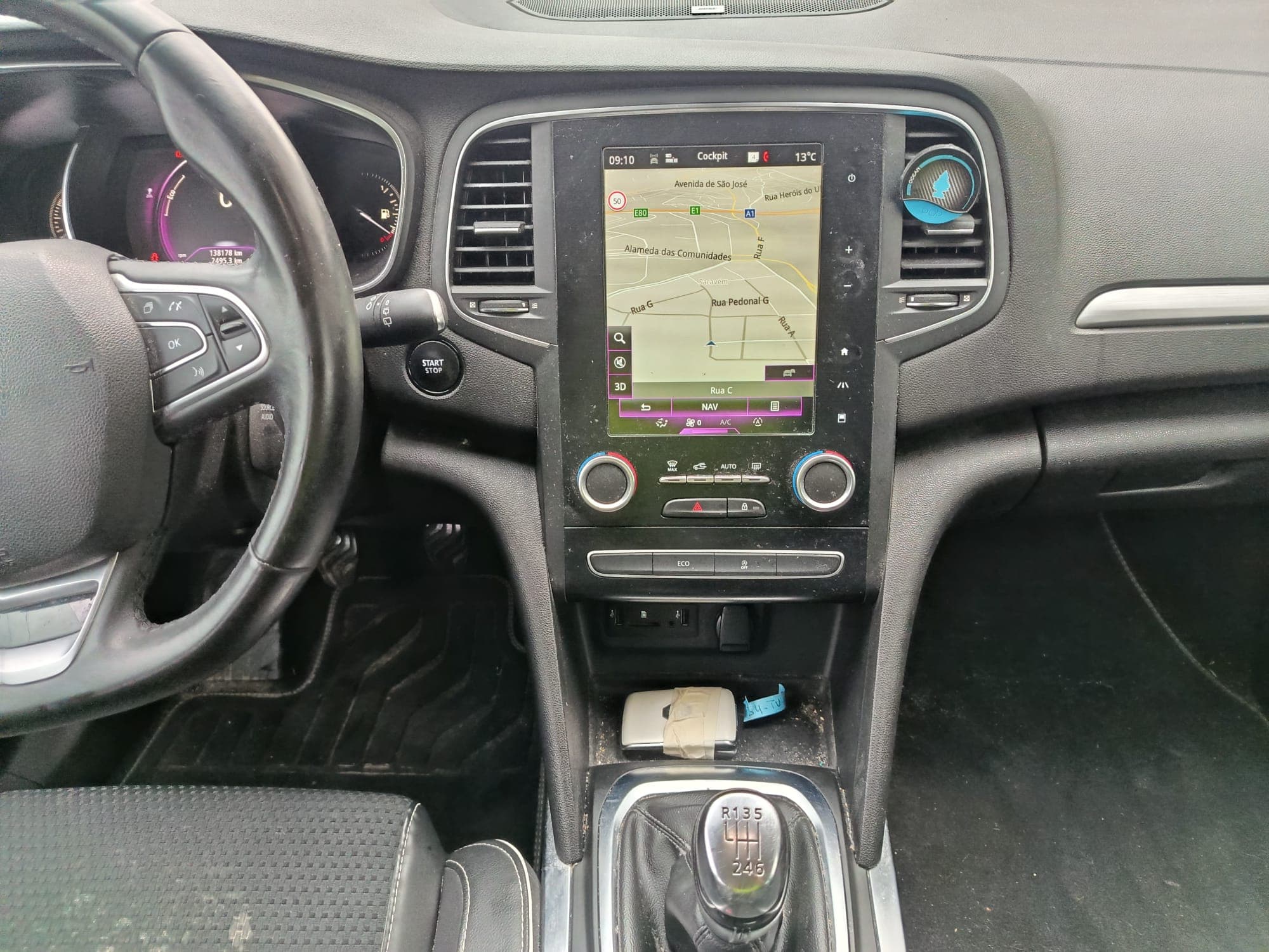 Renault Mégane · Année 2017 — image 11
