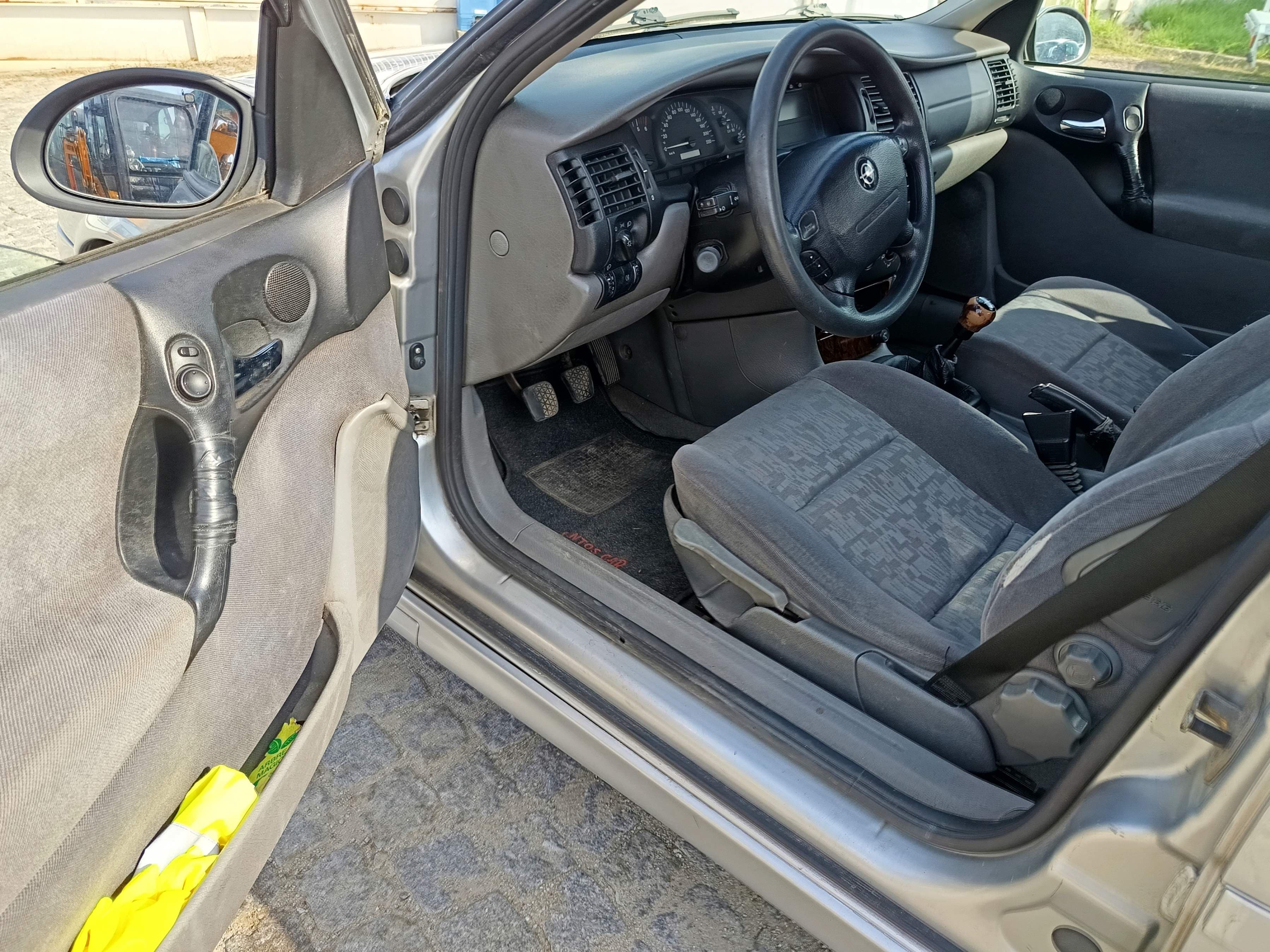 Opel Vectra · Ano 1999 — image 30