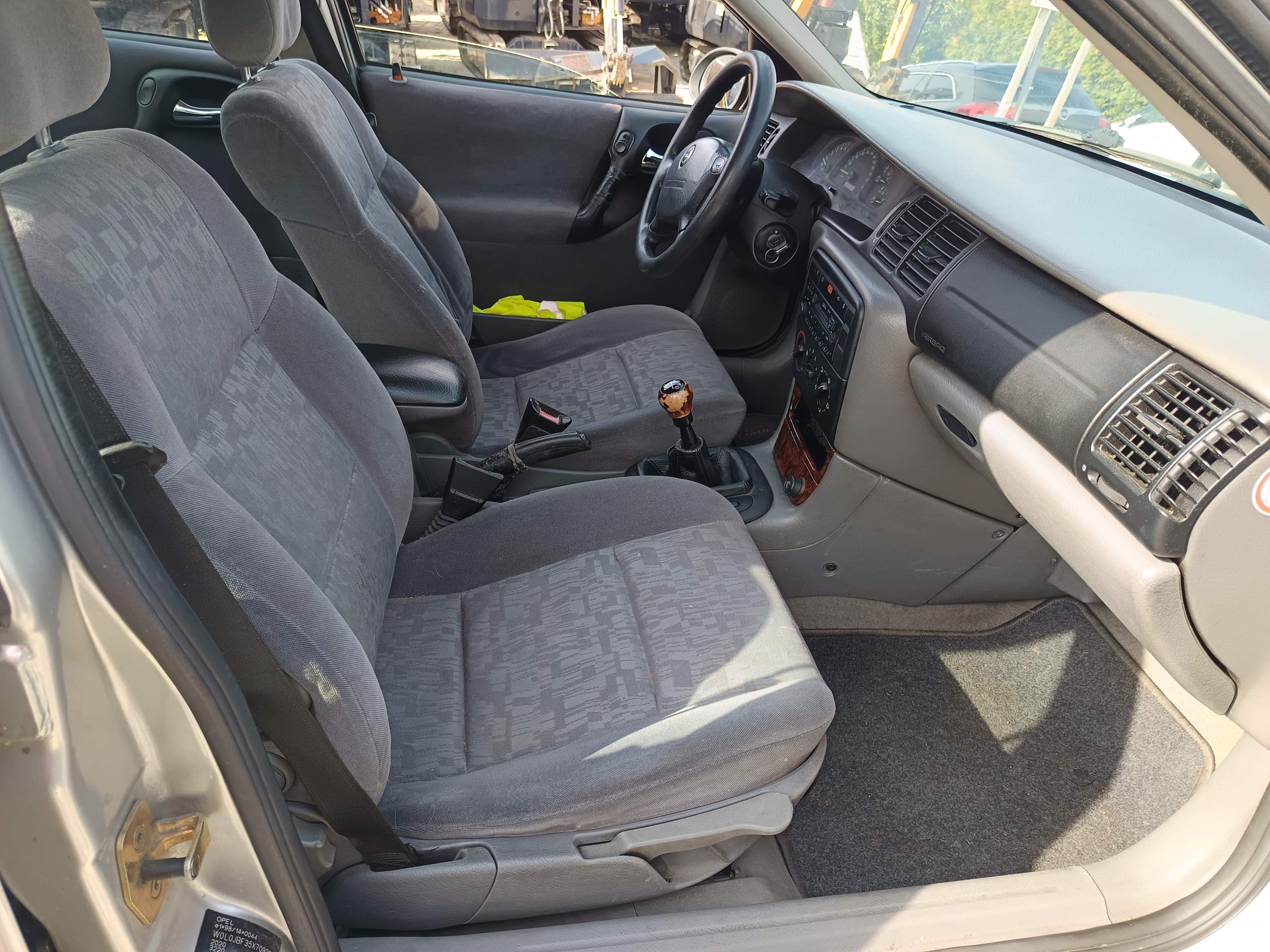 Opel Vectra · Ano 1999 — image 25