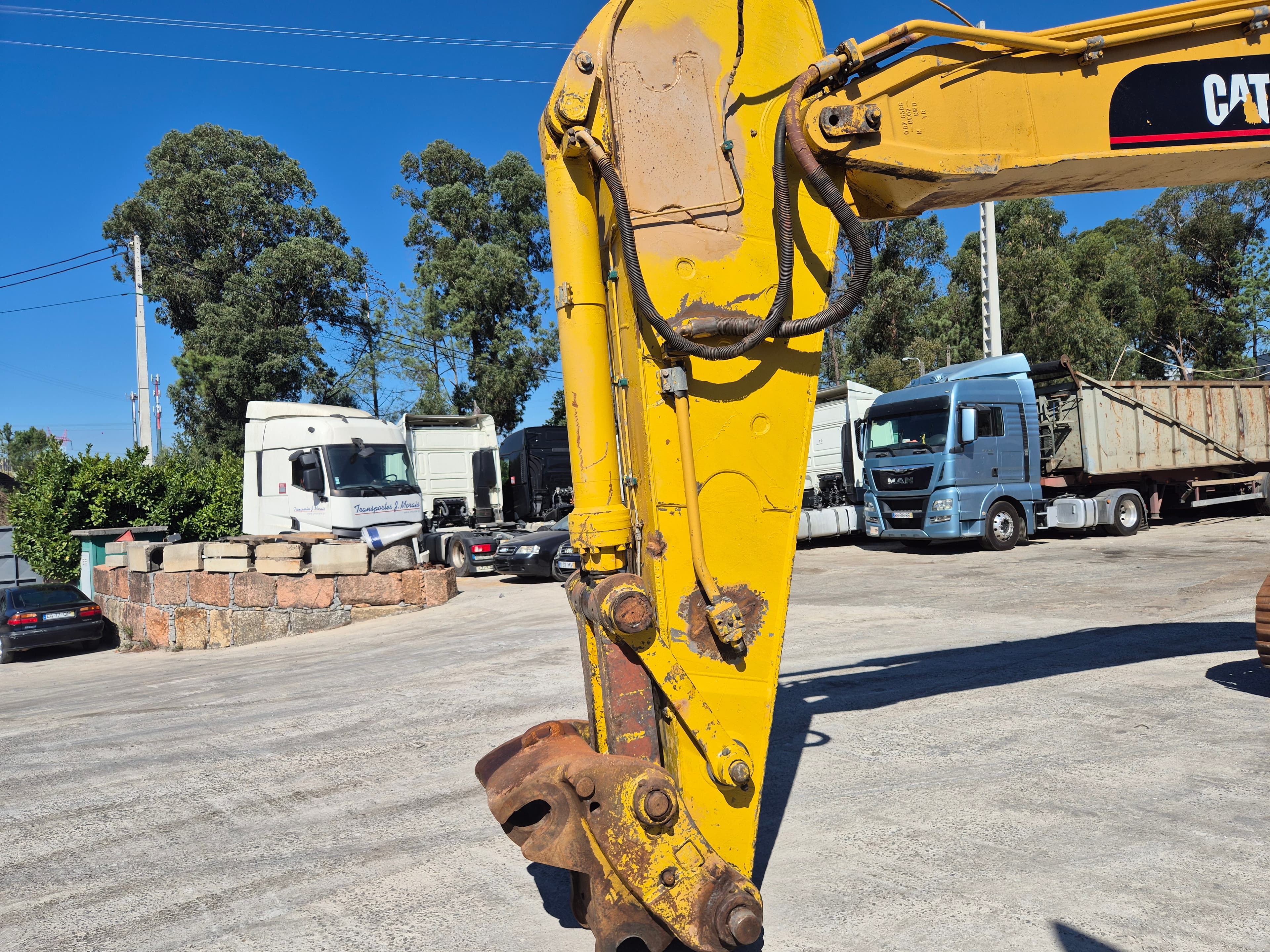 Escavadora Caterpillar — image 7