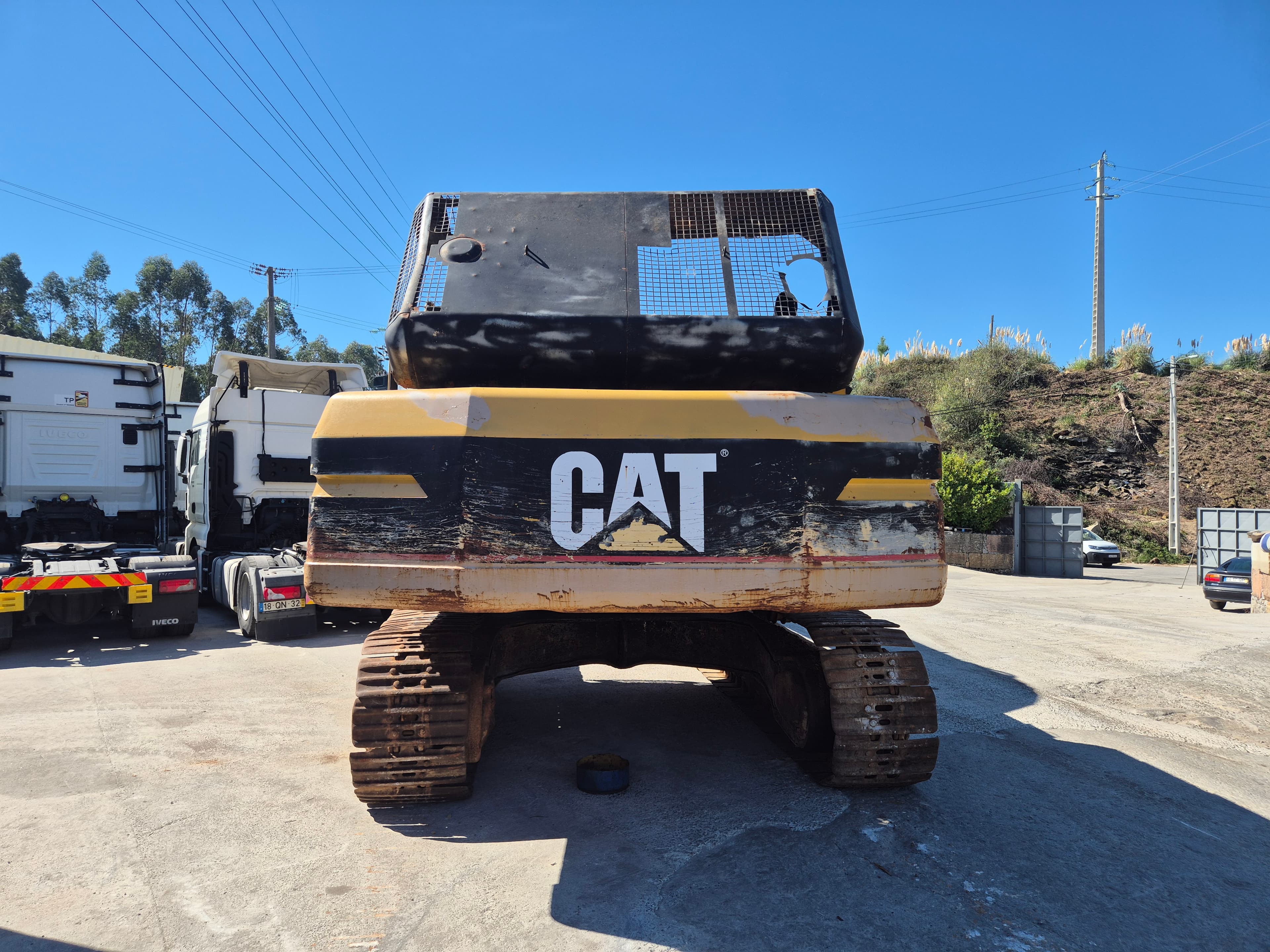 Escavadora Caterpillar — image 5