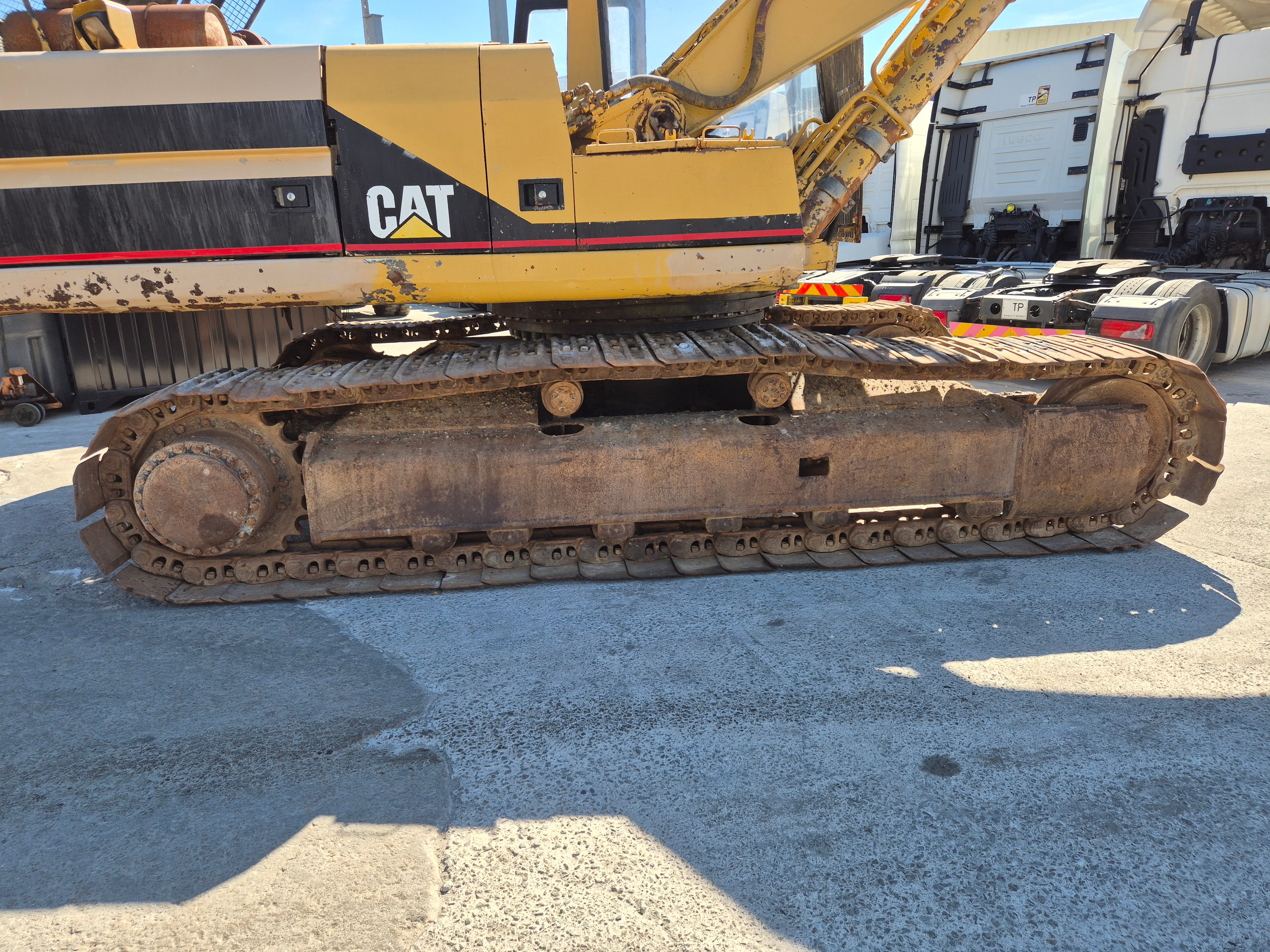 Escavadora Caterpillar — image 11