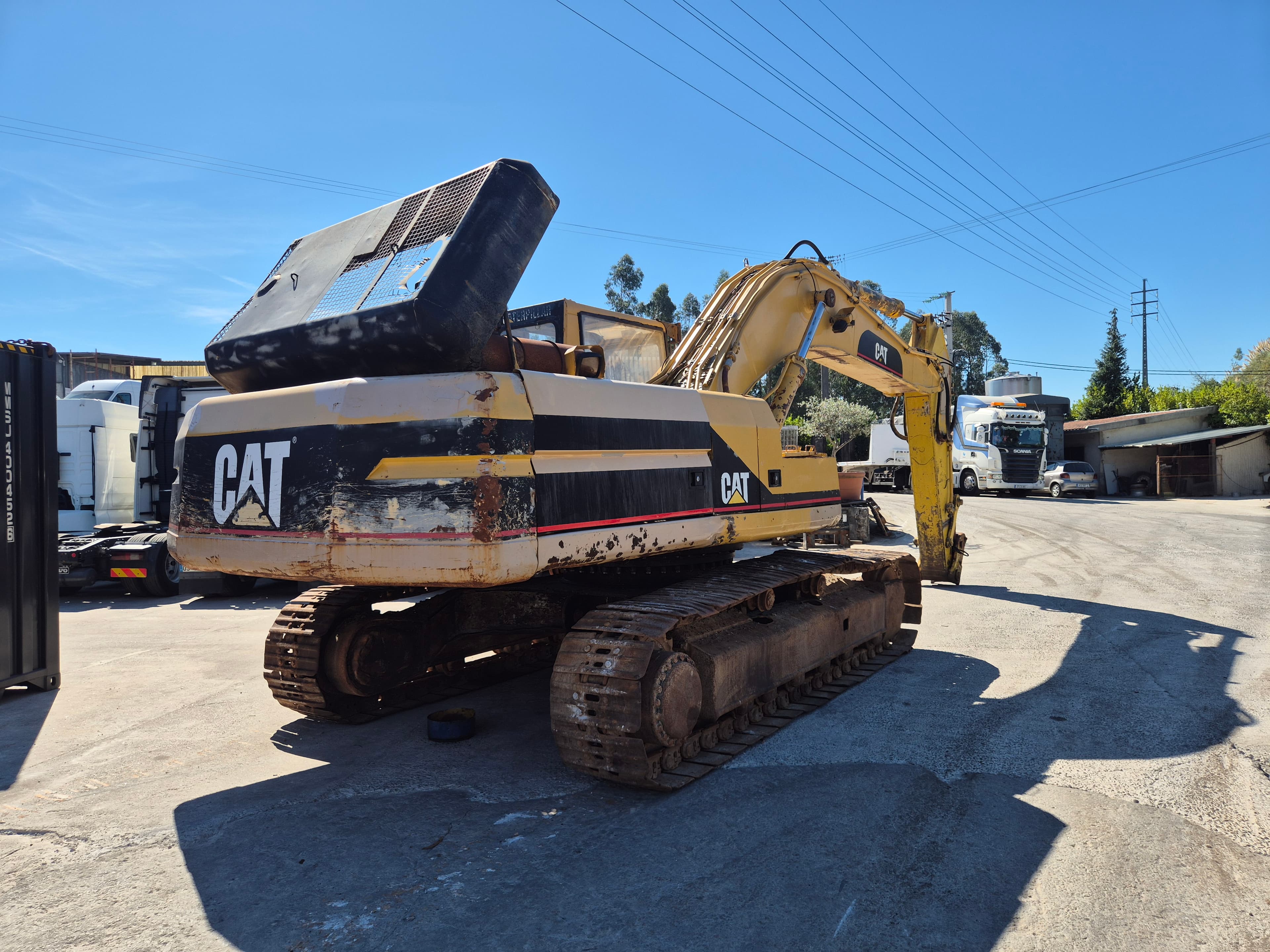 Escavadora Caterpillar — image 6