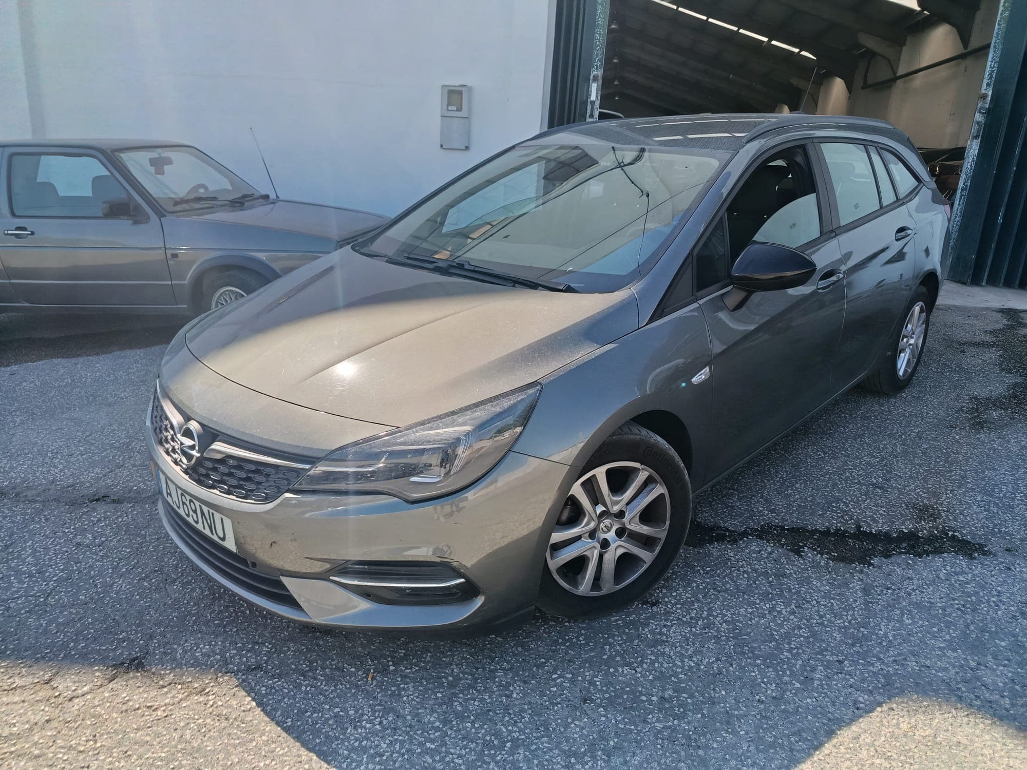 Opel Astra · Year 2021 — image 1