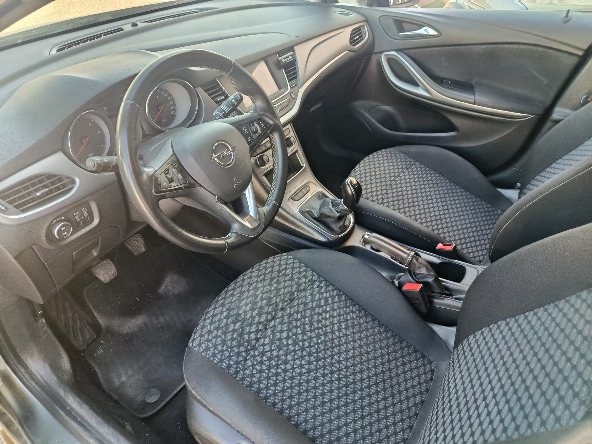 Opel Astra · Year 2021 — image 14