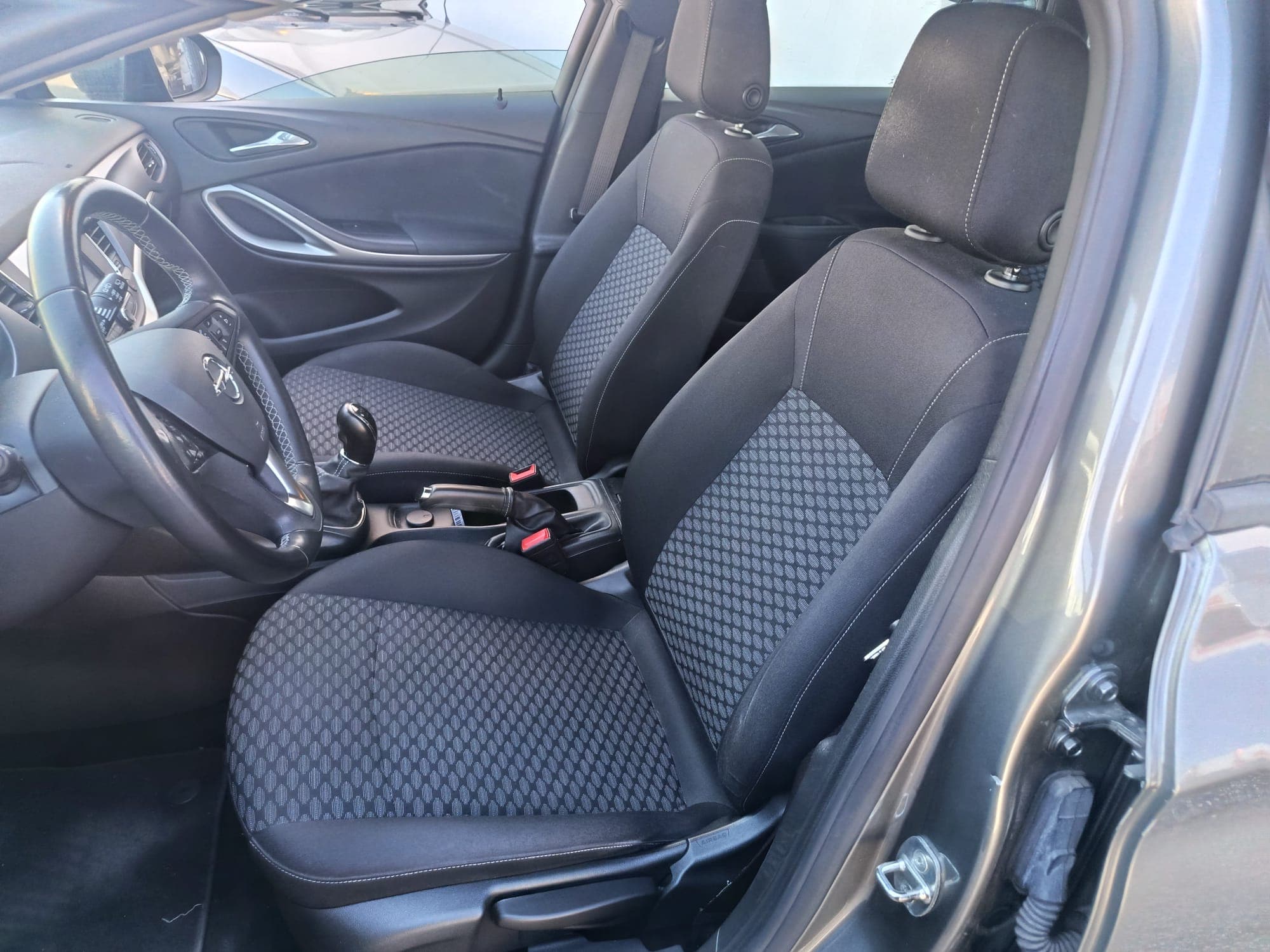 Opel Astra · Year 2021 — image 15
