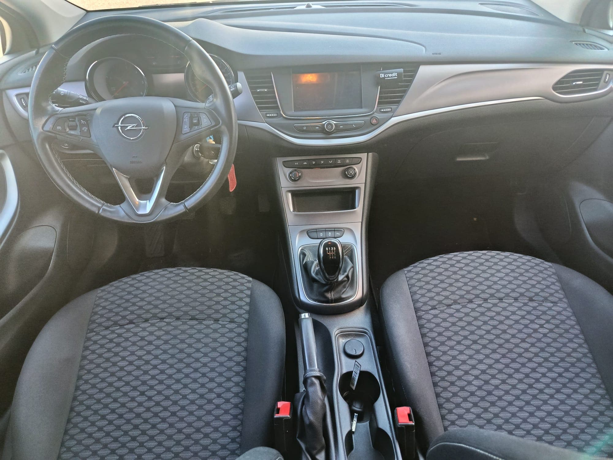 Opel Astra · Year 2021 — image 17
