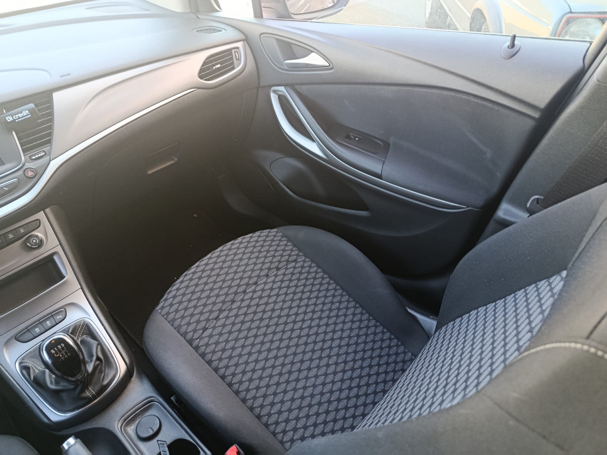 Opel Astra · Year 2021 — image 18