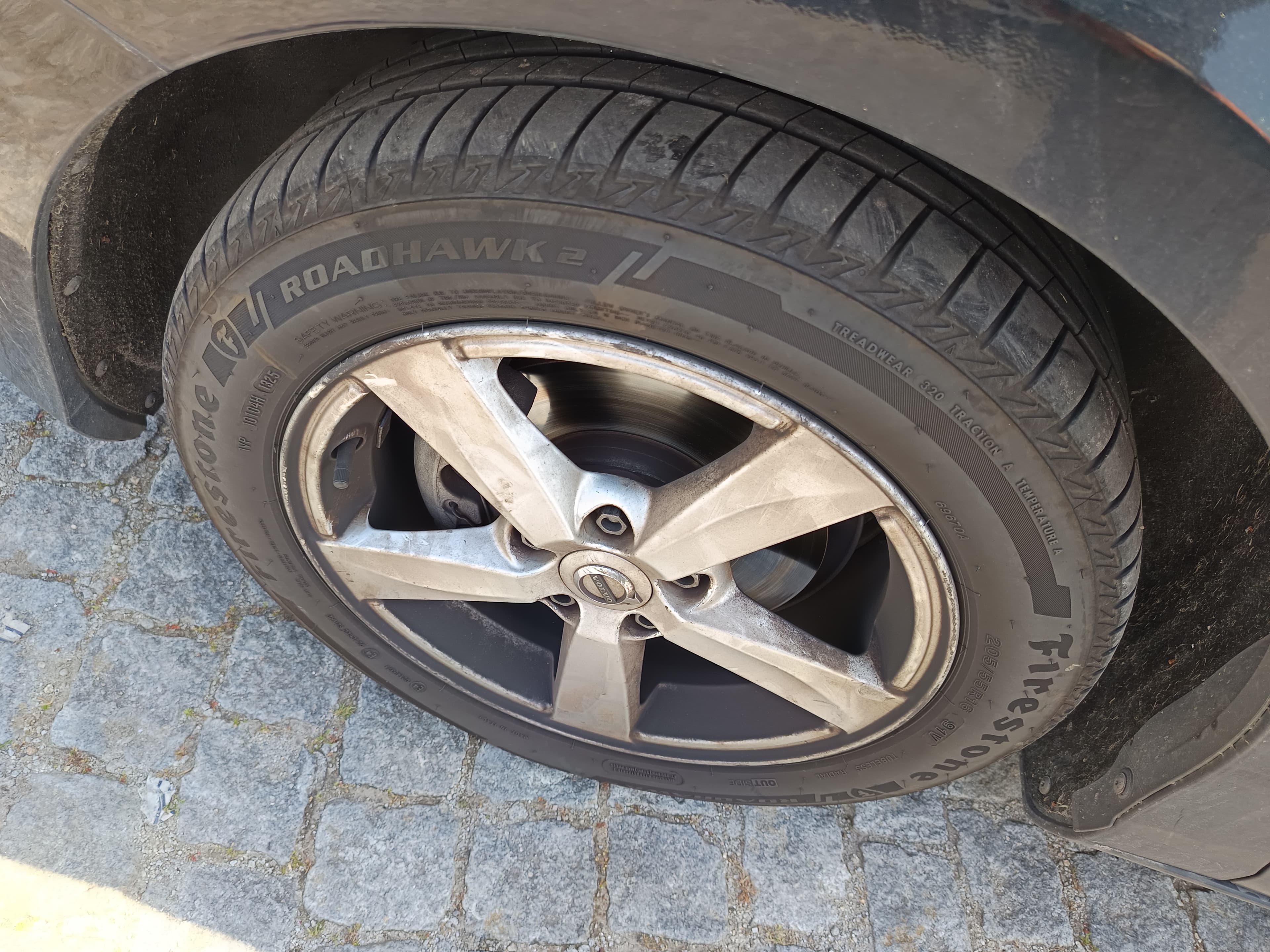 Volvo V40 · Ano 2016 — image 12