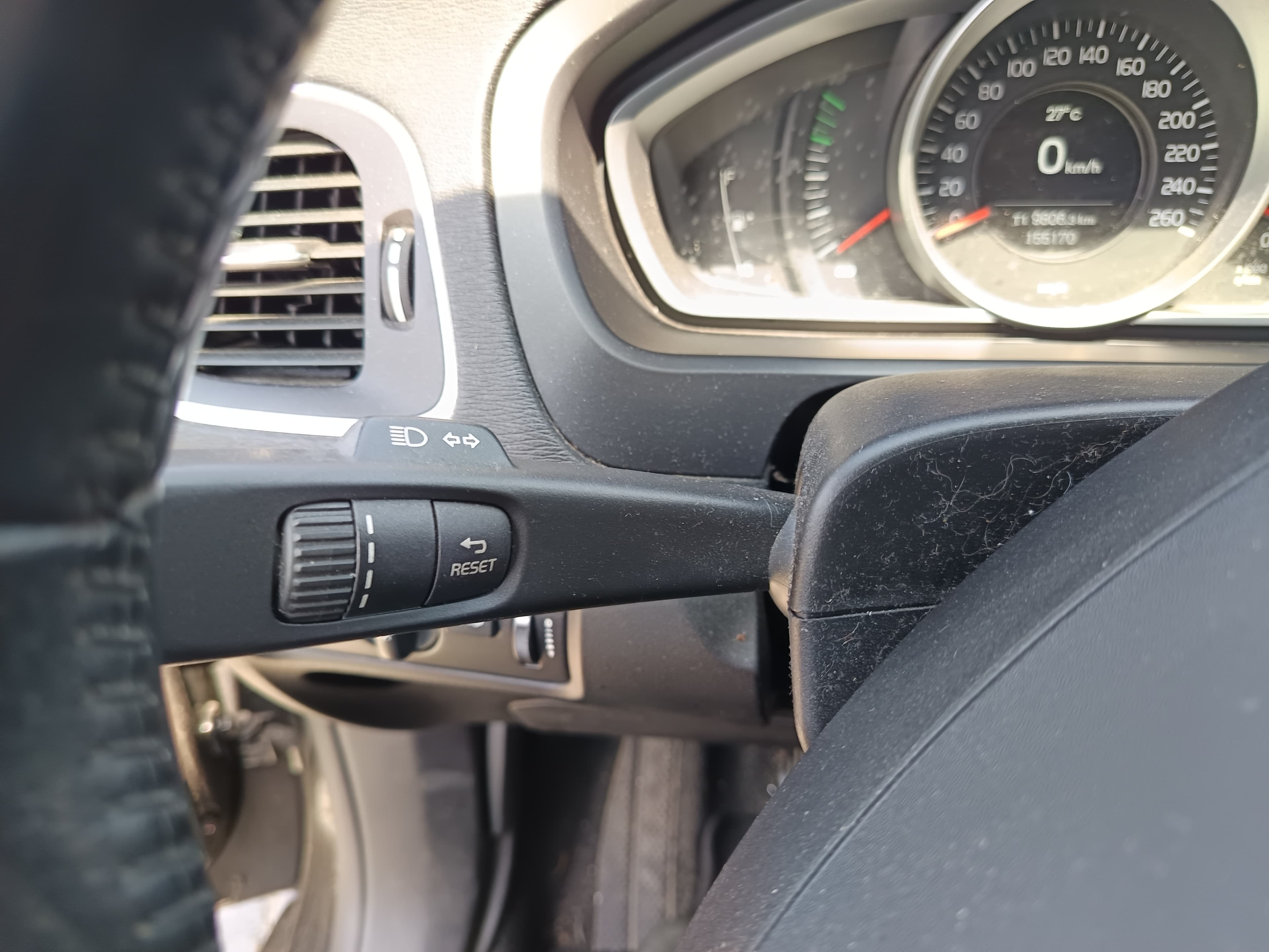 Volvo V40 · Ano 2016 — image 25