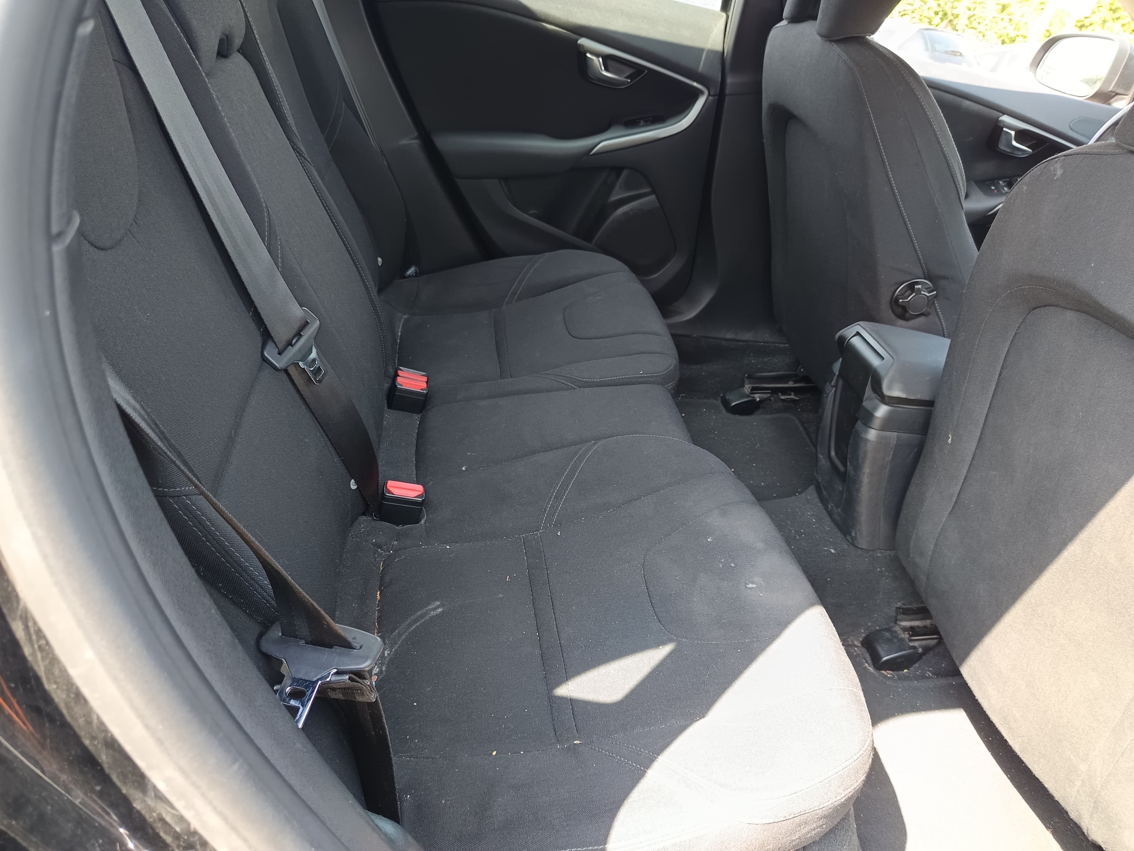 Volvo V40 · Ano 2016 — image 40