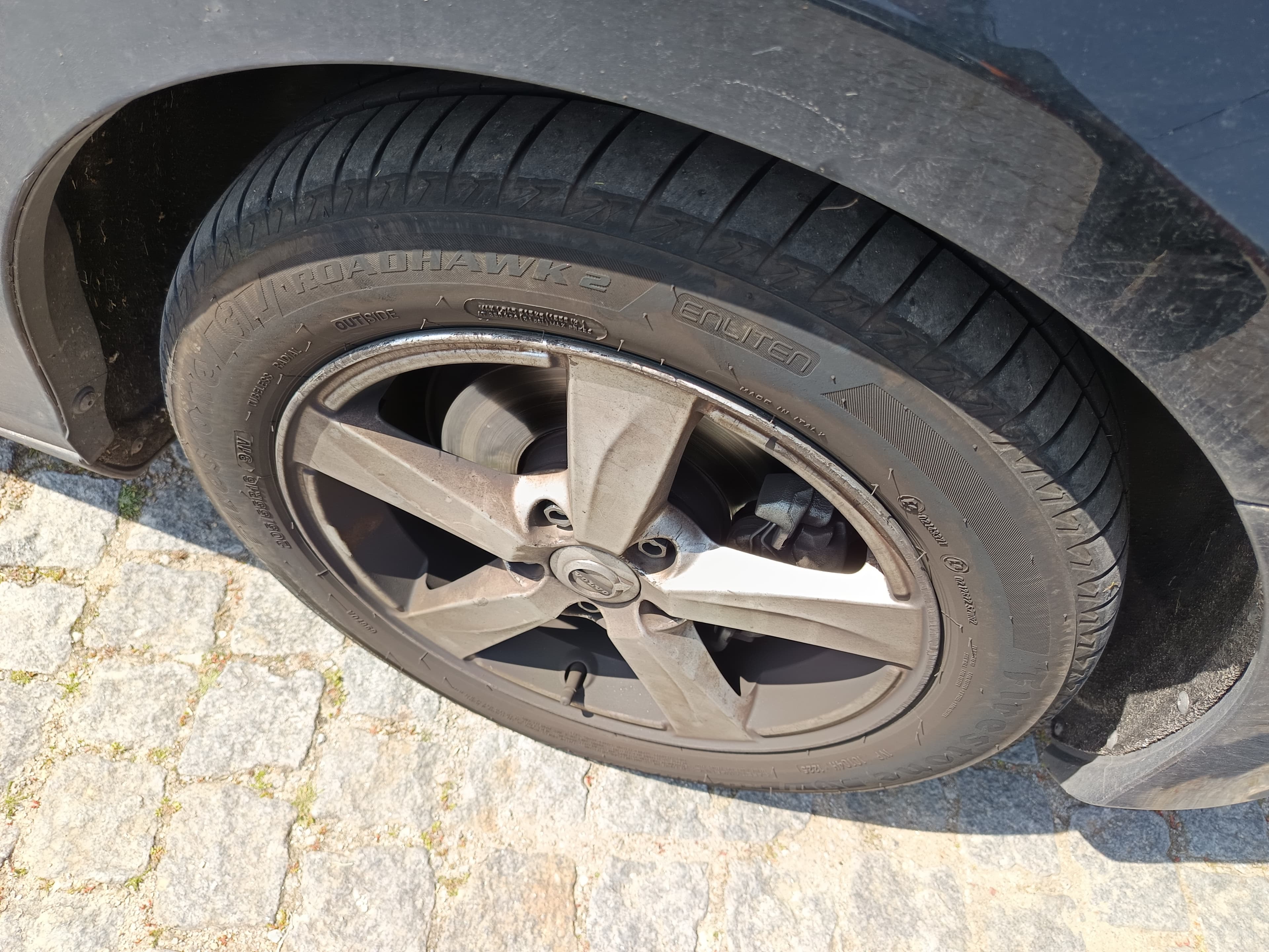 Volvo V40 · Ano 2016 — image 9