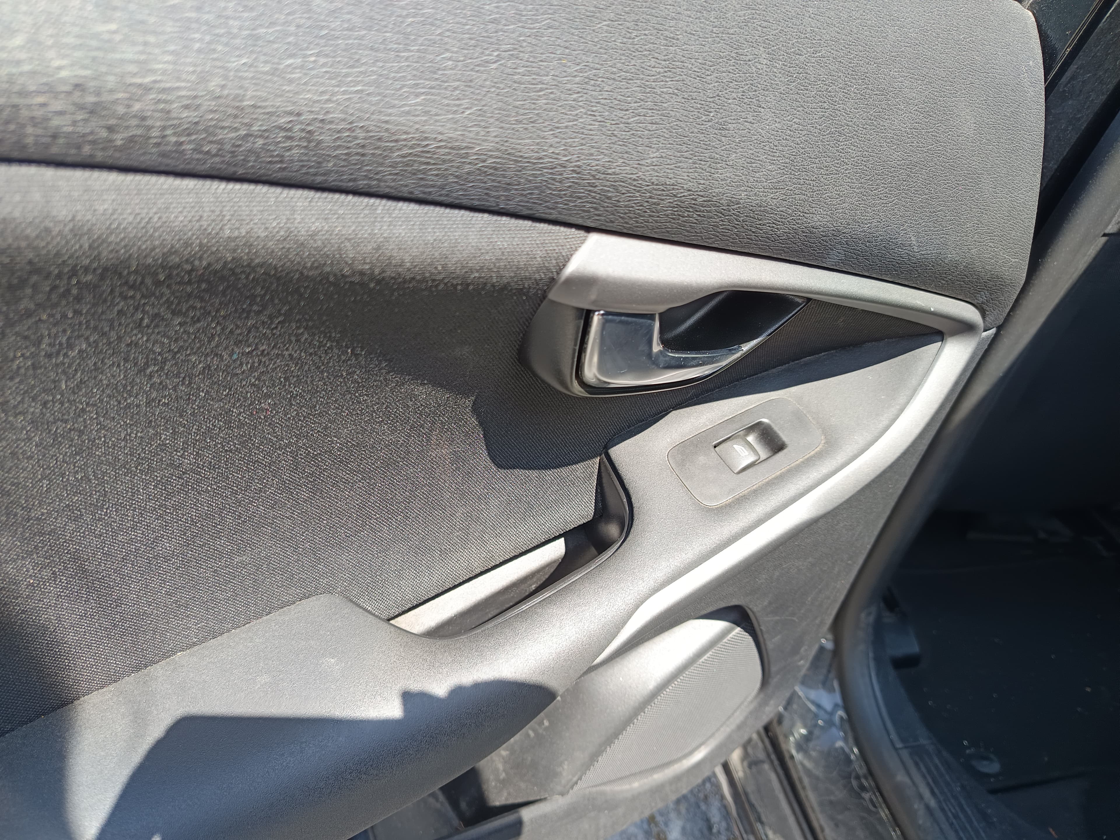 Volvo V40 · Ano 2016 — image 29