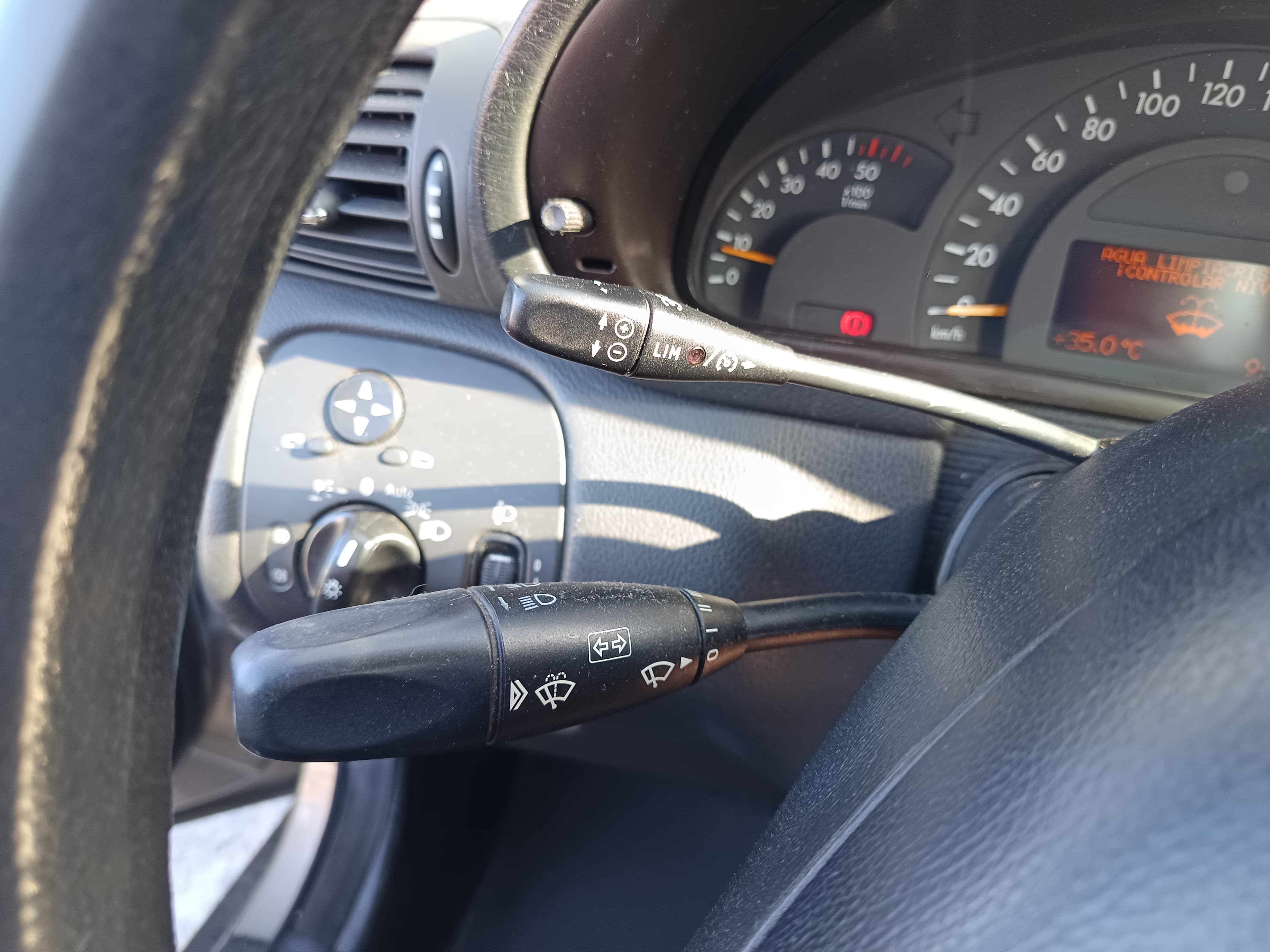 Mercedes-Benz C220 CDI · Year 2003 — image 45