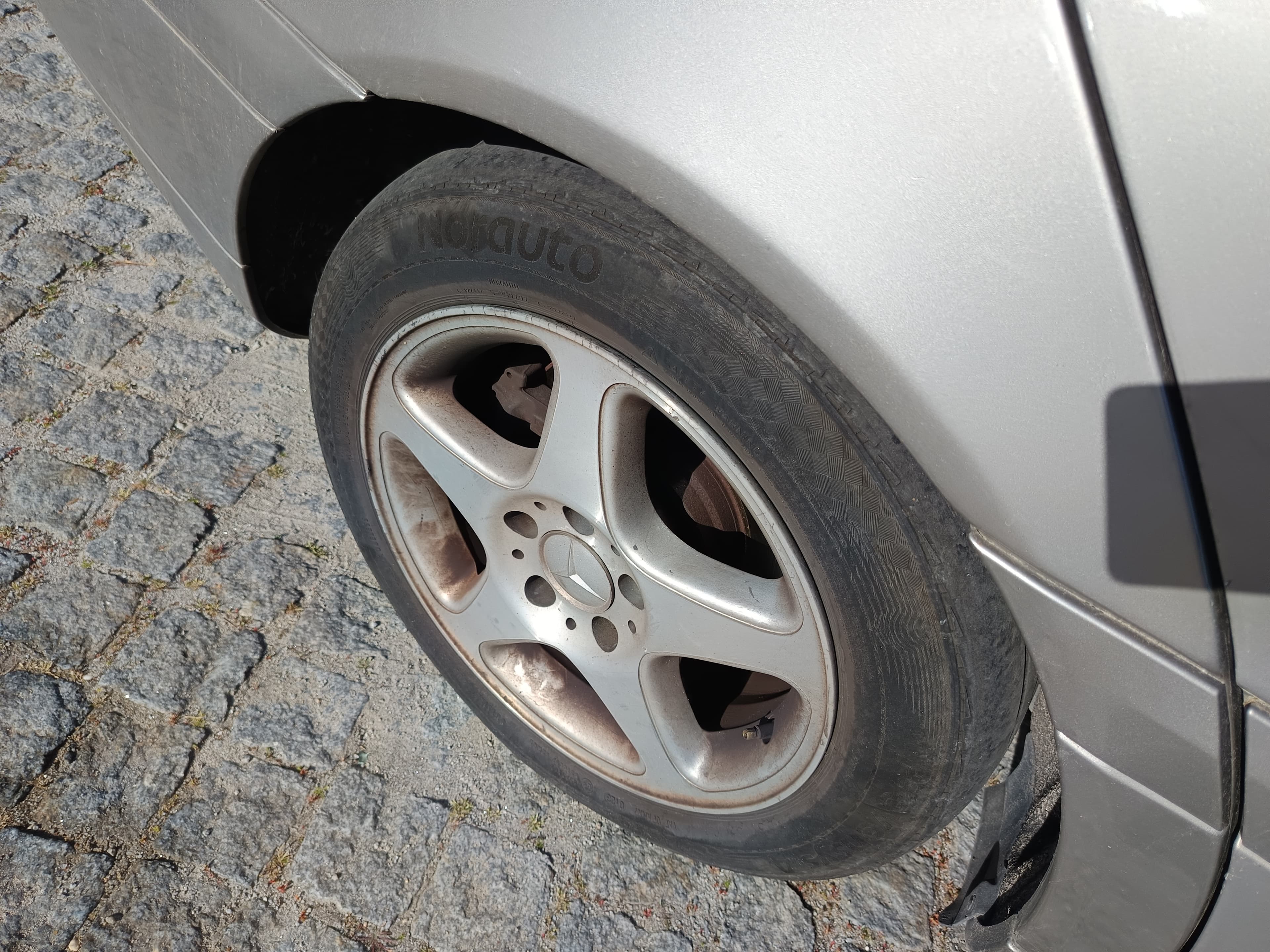 Mercedes-Benz C220 CDI · Year 2003 — image 10