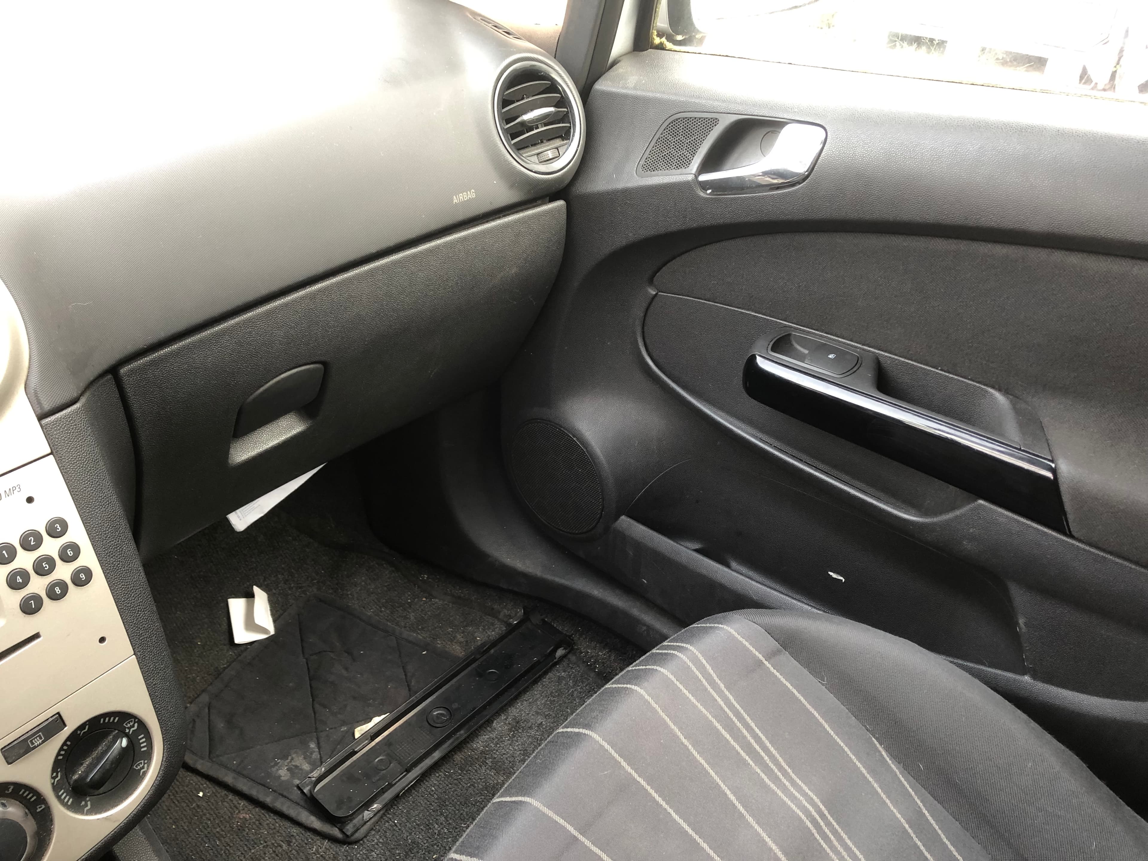Opel Corsa · Ano 2007 — image 38