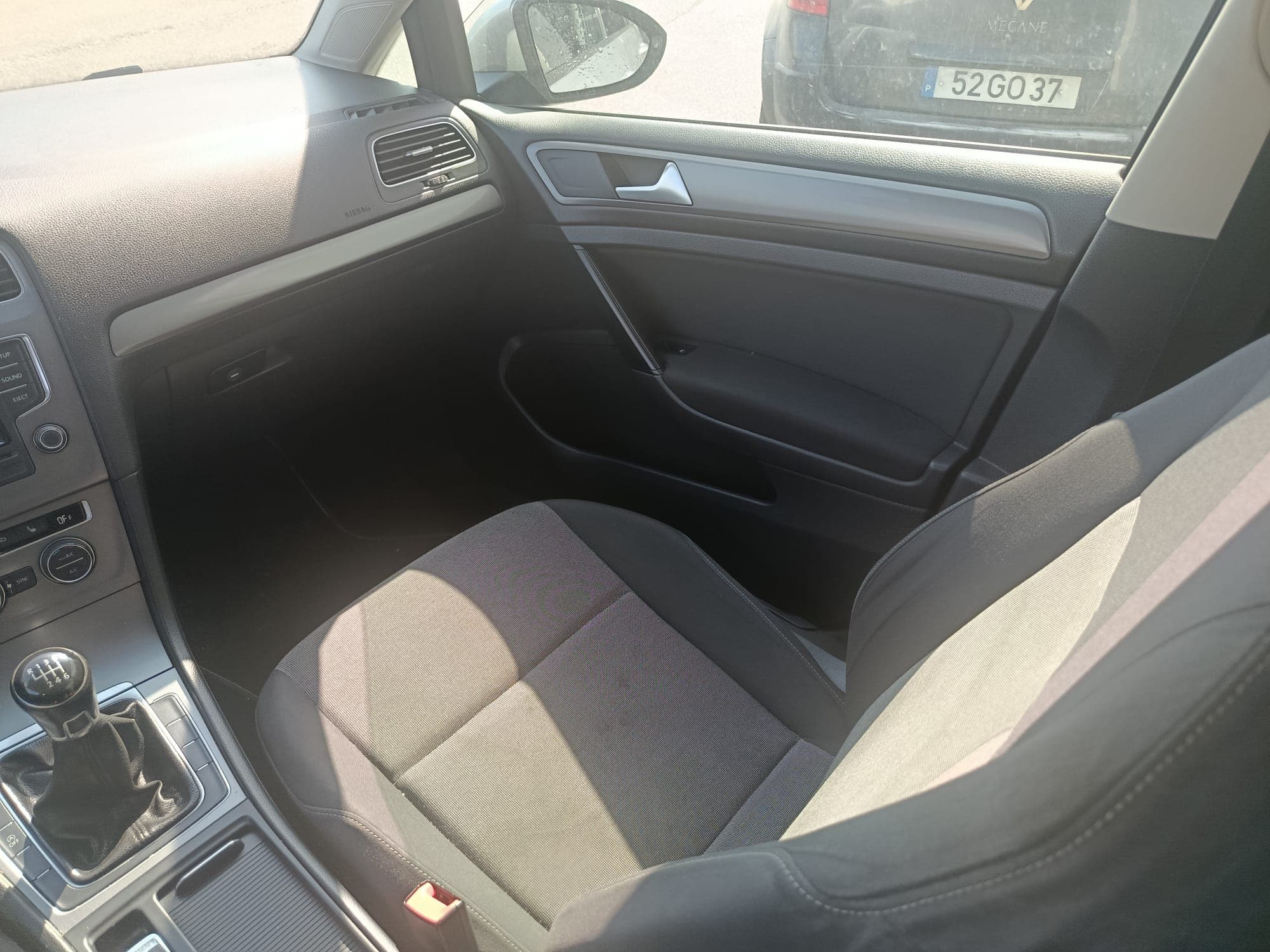 Volkswagen Golf V 1.6 TDI · Año 2014 — imagen 28