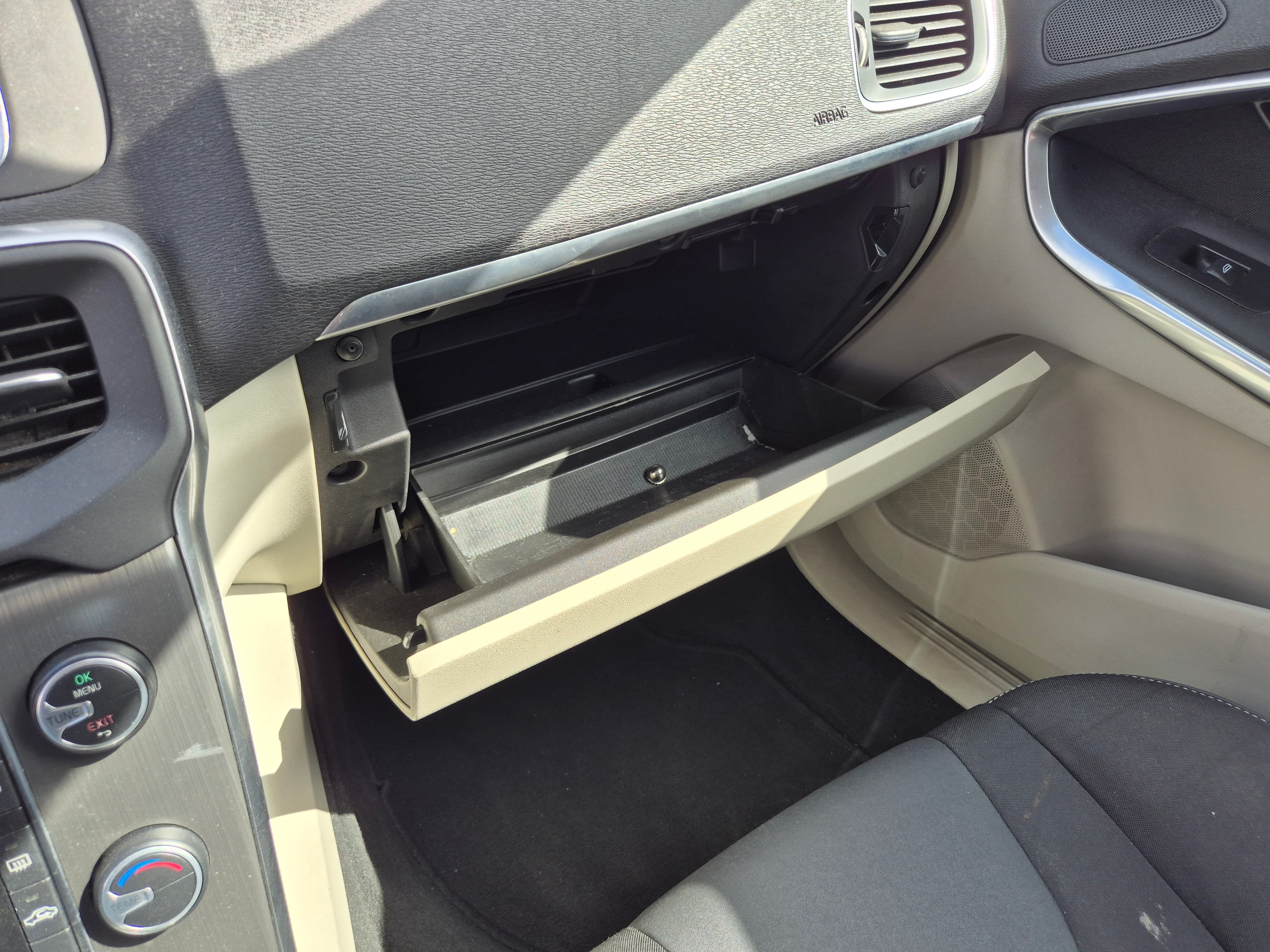Volvo V40 · Ano 2016 — image 47