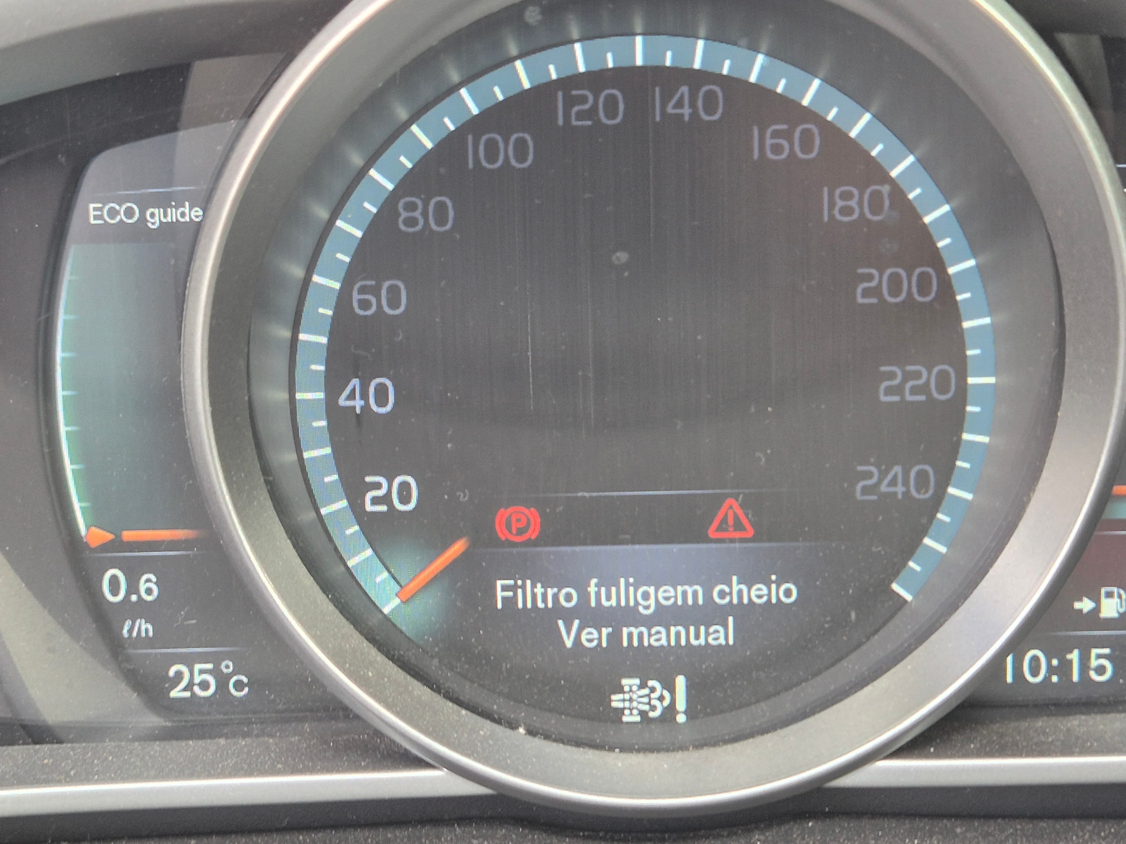 Volvo V40 · Ano 2016 — image 36