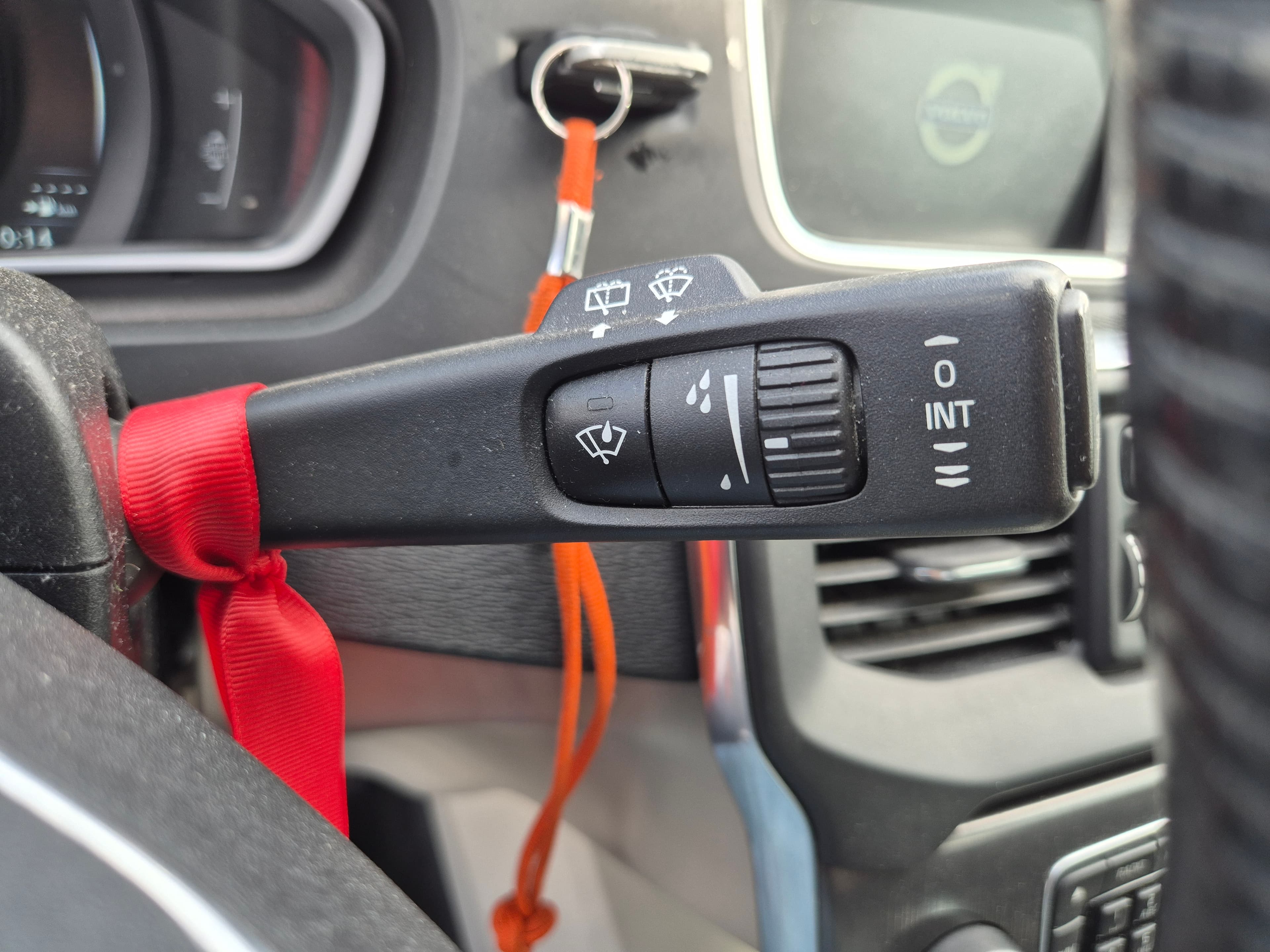 Volvo V40 · Ano 2016 — image 32