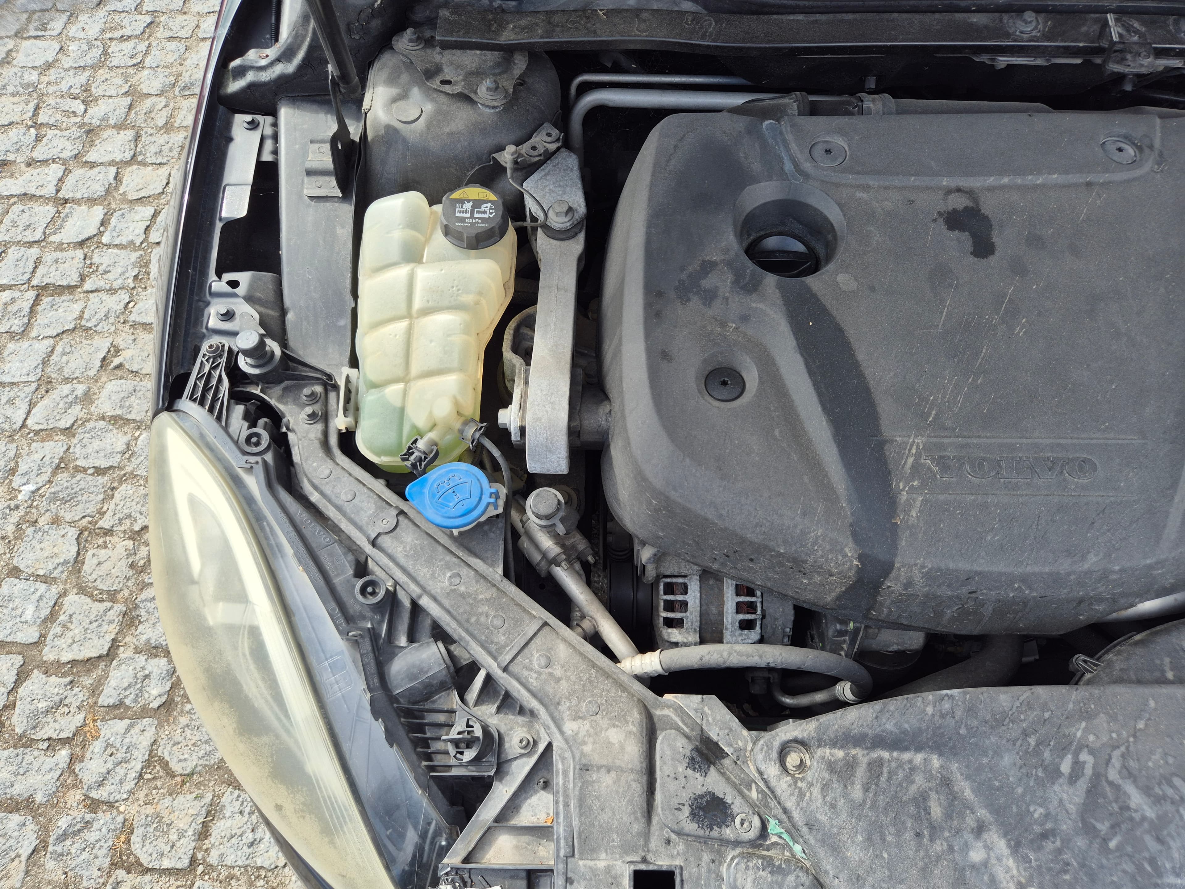 Volvo V40 · Ano 2016 — image 49