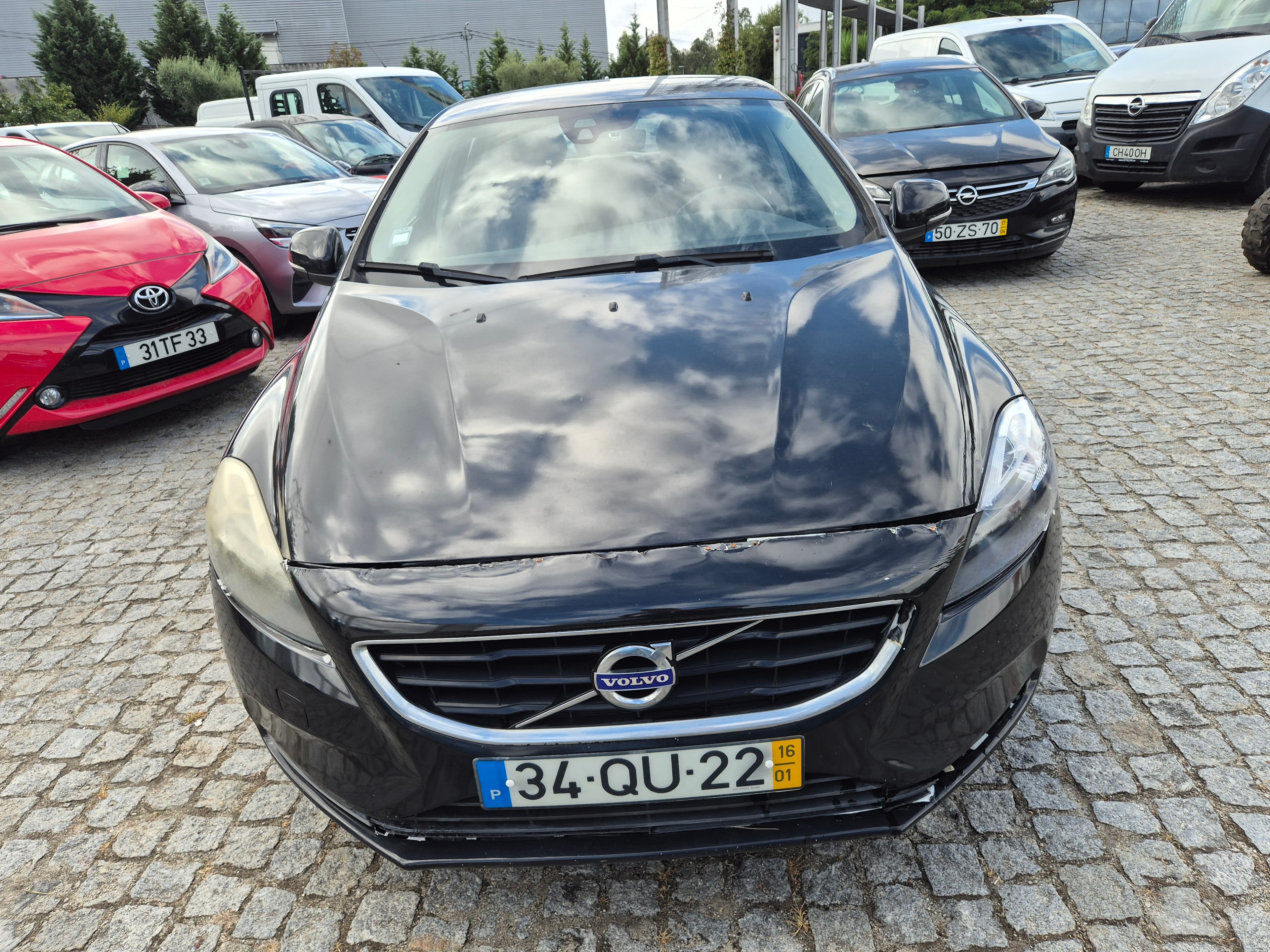 Volvo V40 · Ano 2016 — image 2