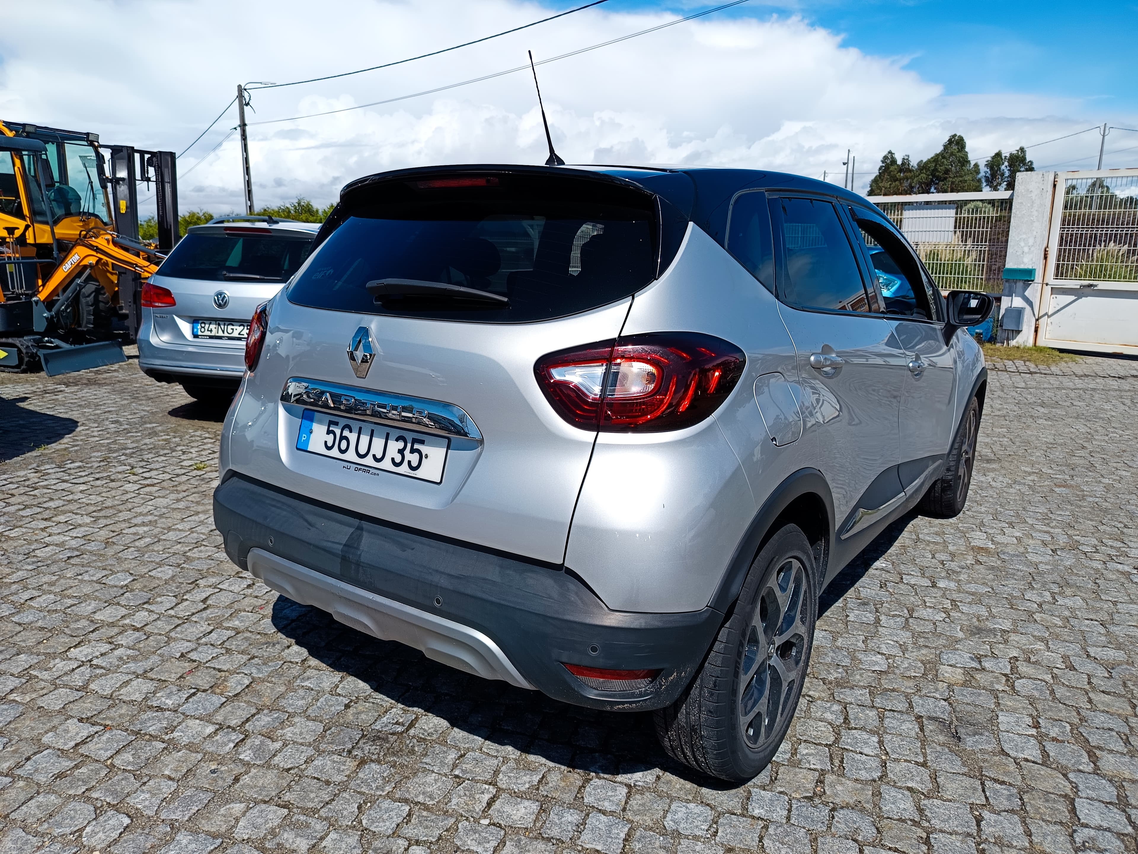 Renault Captur · Ano 2018 — image 4