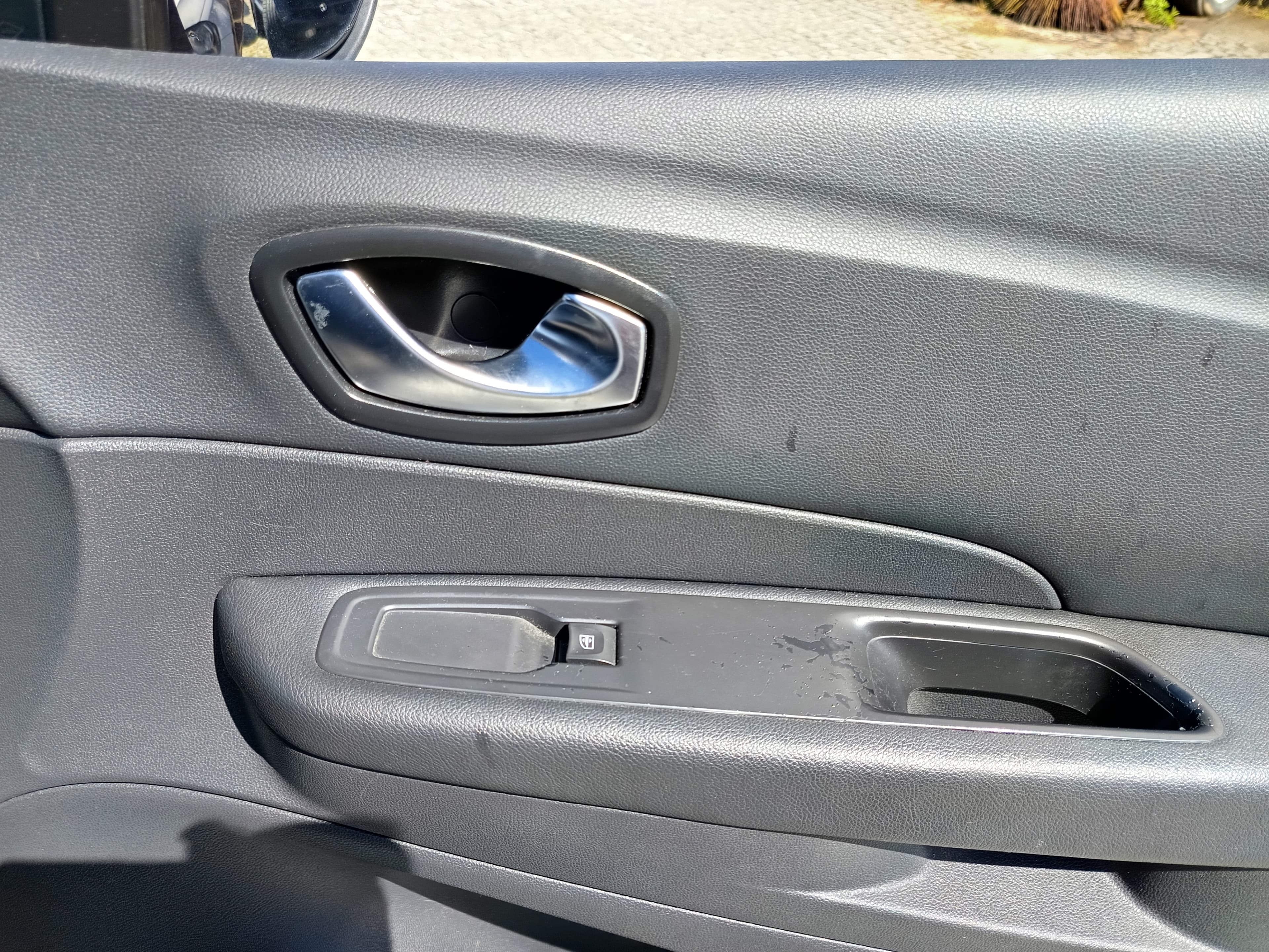 Renault Captur · Ano 2018 — image 34
