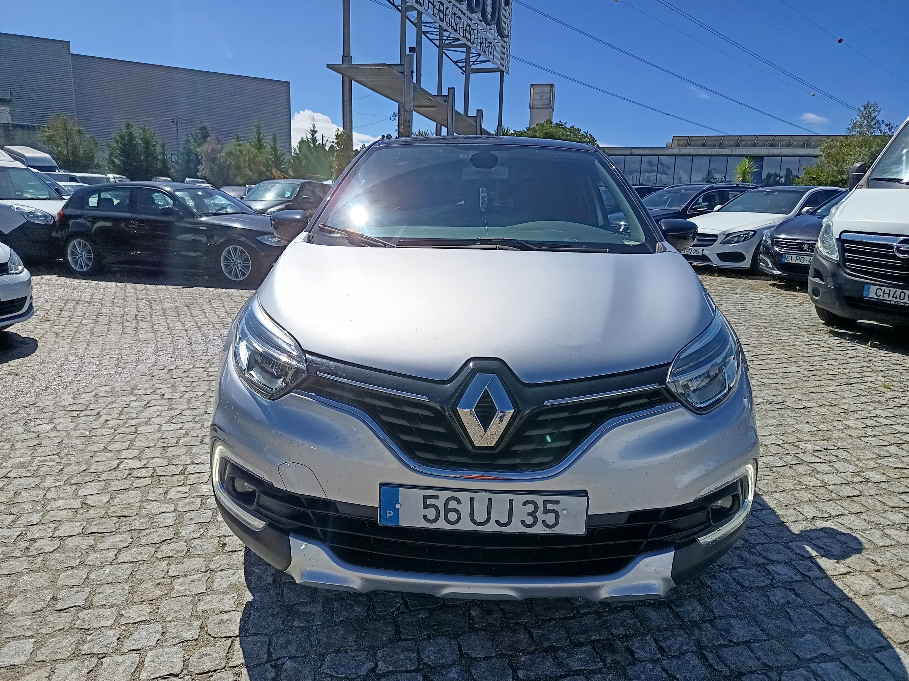 Renault Captur · Ano 2018 — image 2
