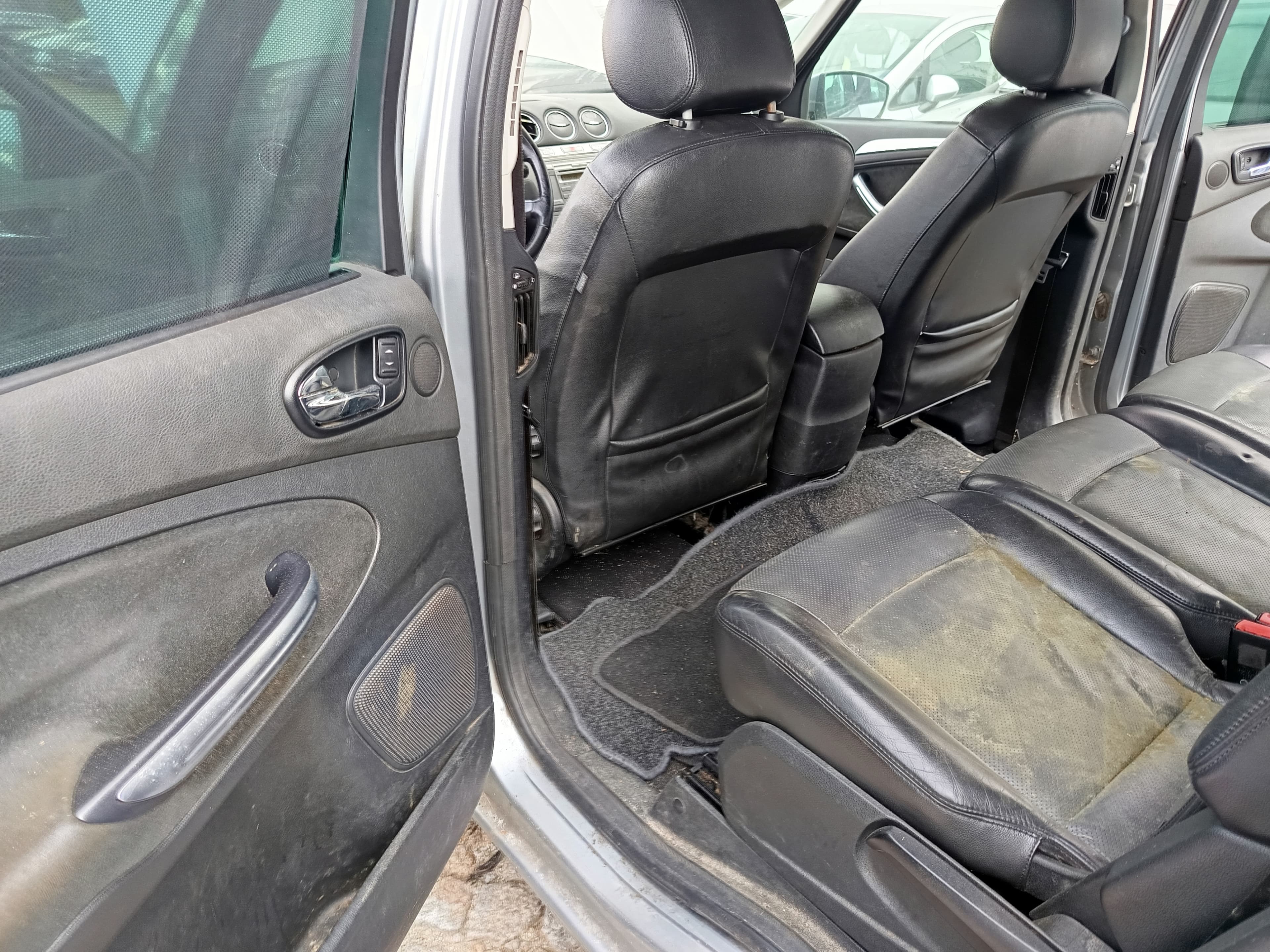 Ford S-Max 1.8TDCI · Ano 2007 — imagem 18
