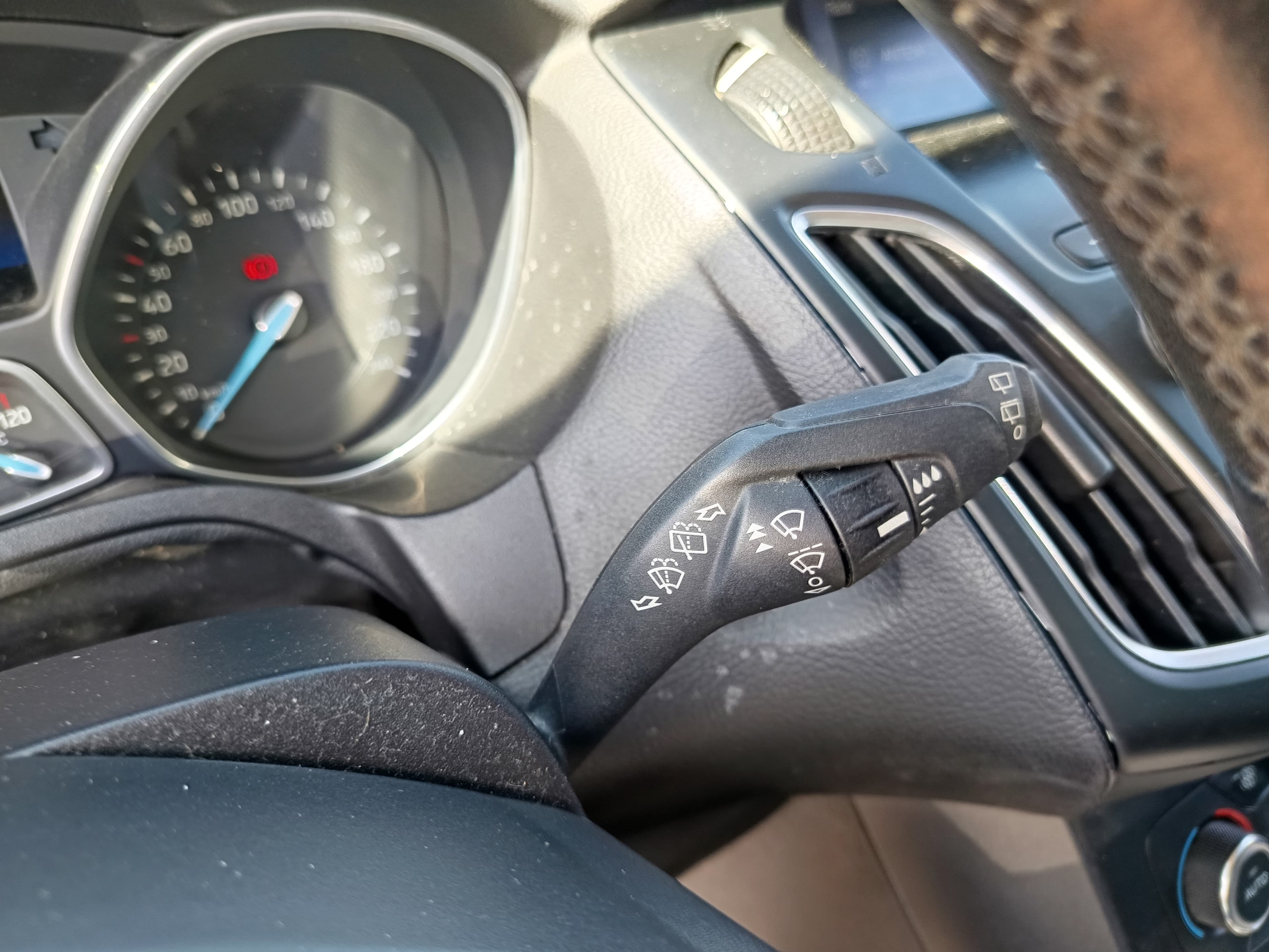 Ford Focus 1.5 TDCI · Año 2016 — imagen 40