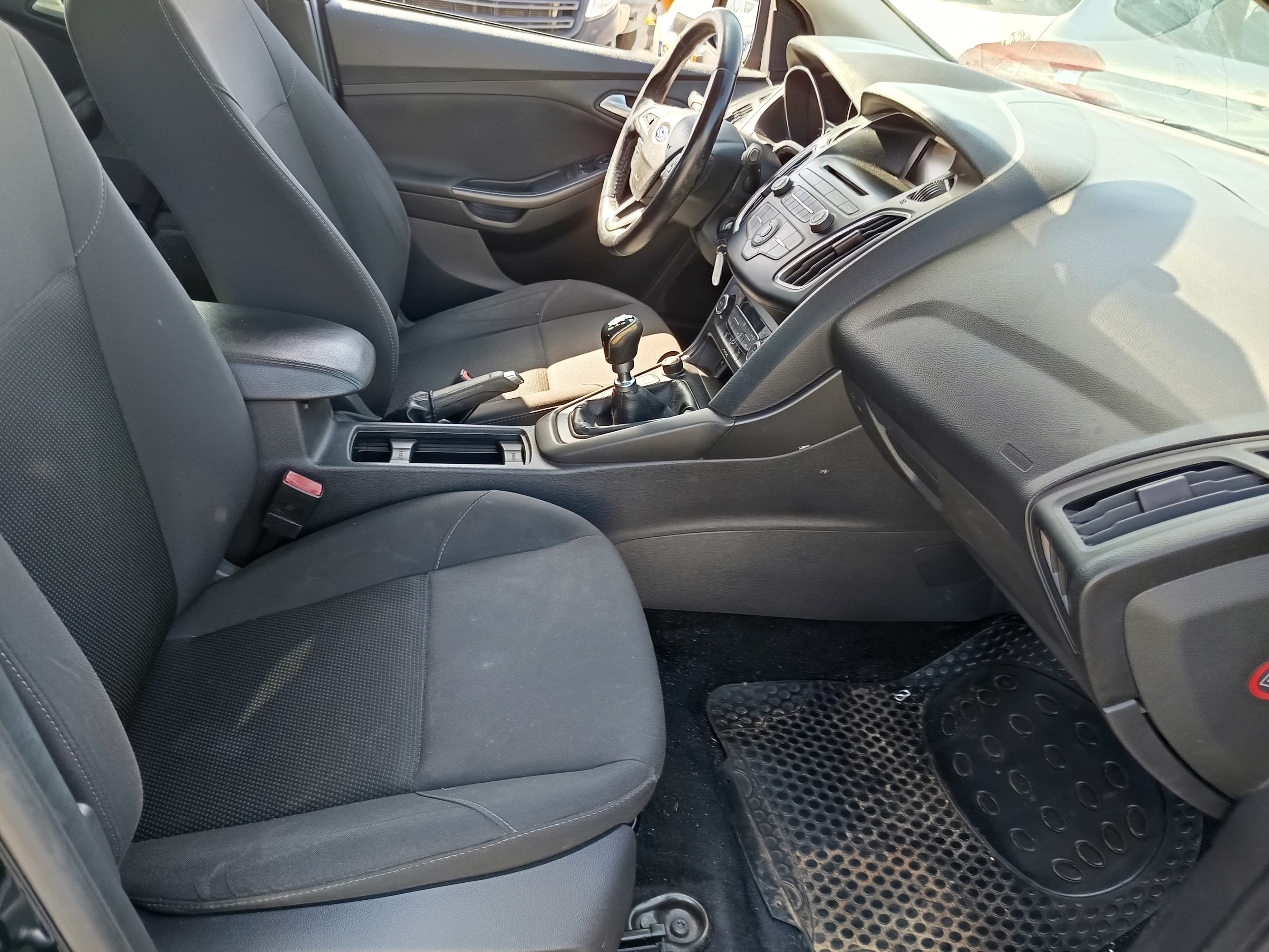 Ford Focus 1.5 TDCI · Año 2016 — imagen 24