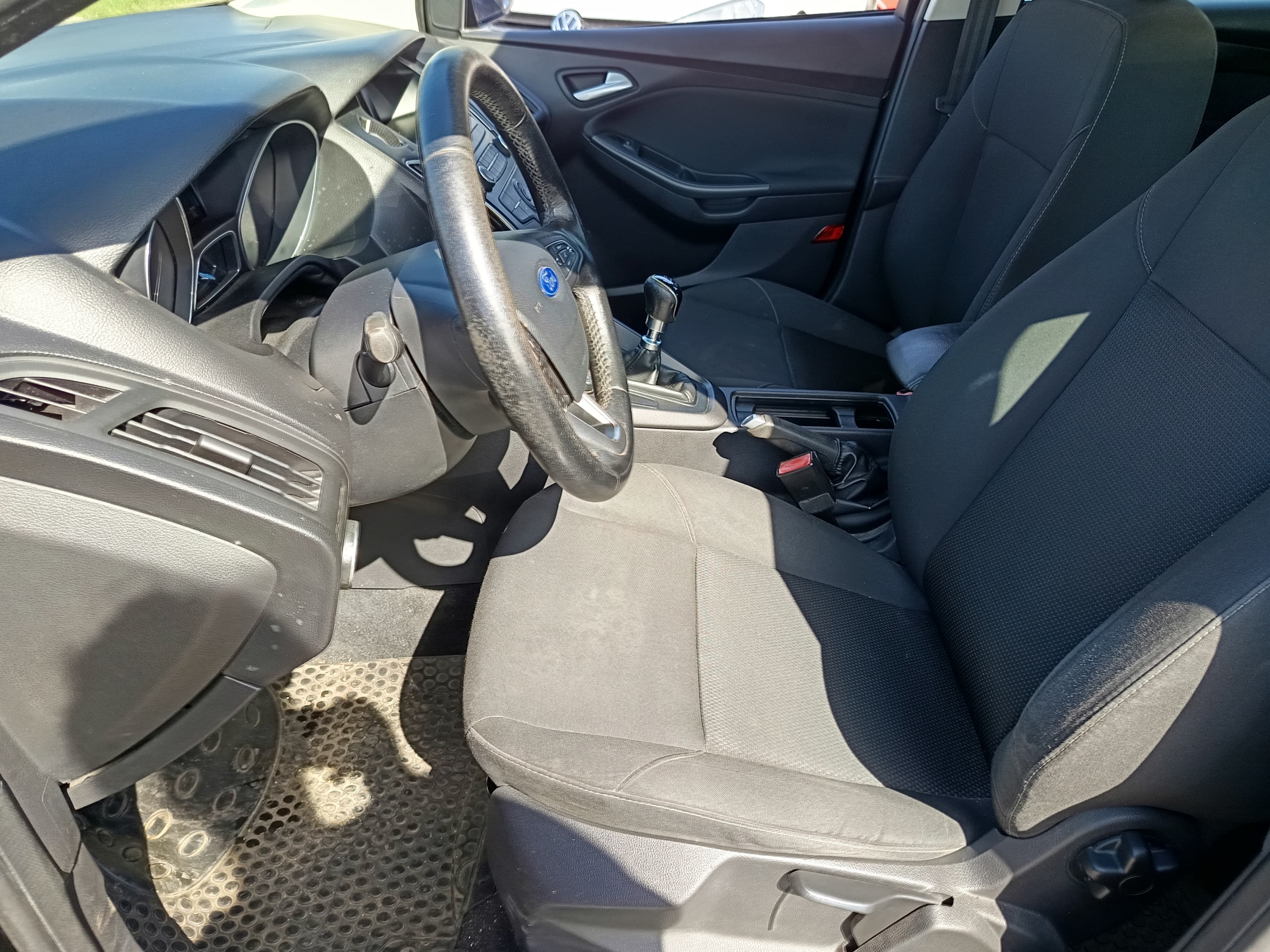 Ford Focus 1.5 TDCI · Año 2016 — imagen 31