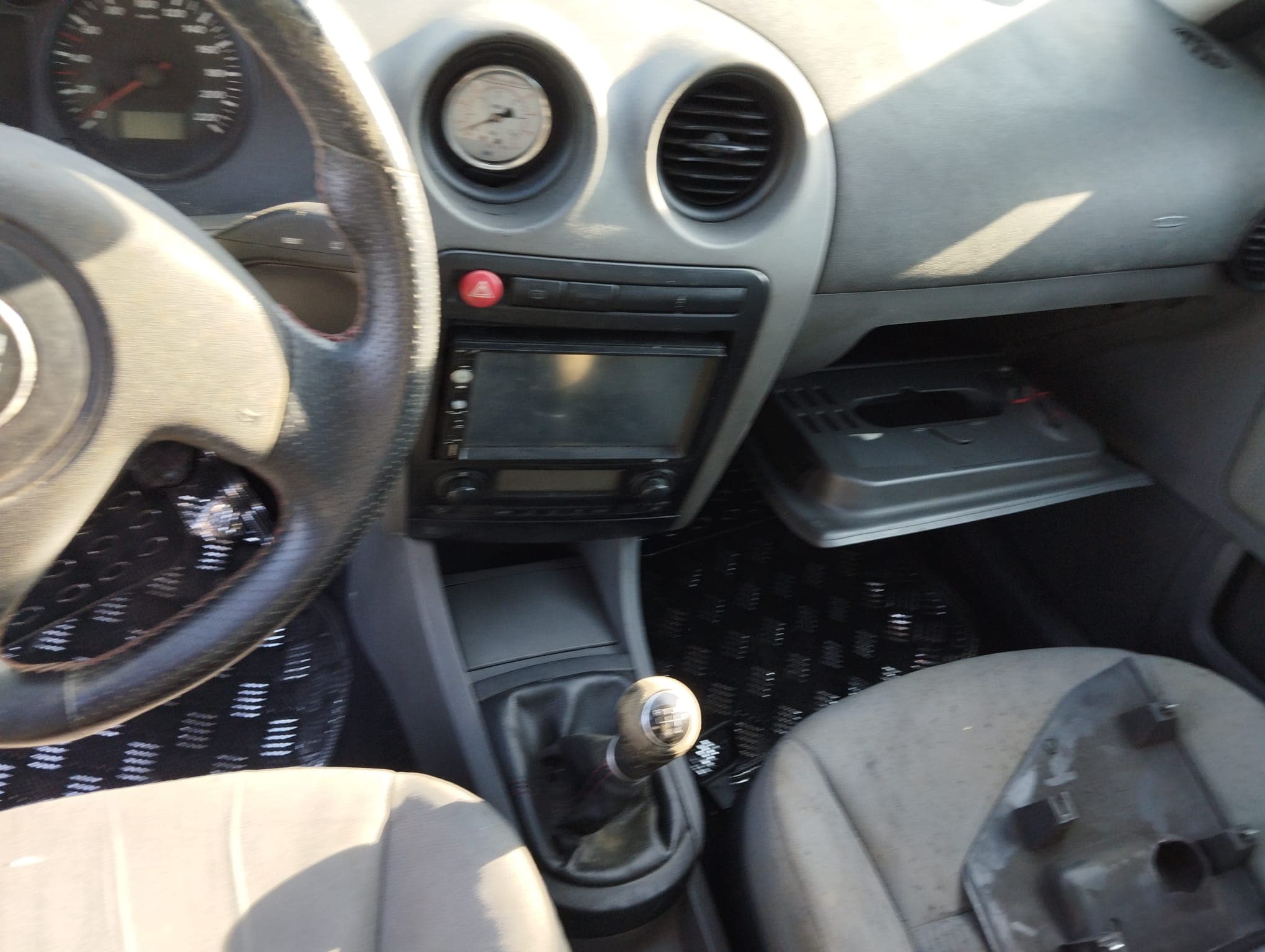 Seat Ibiza · Ano 2003 — image 17