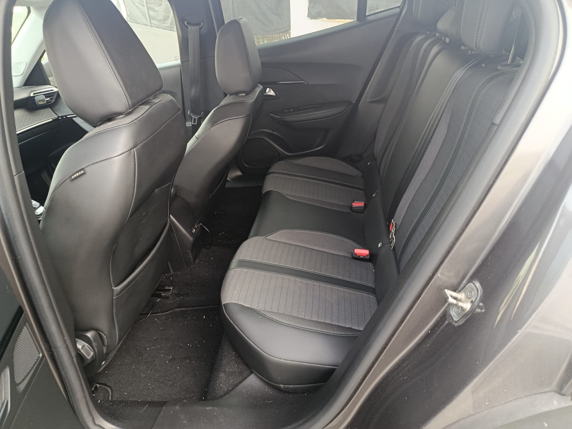 Peugeot 2008 · Année 2021 — image 17