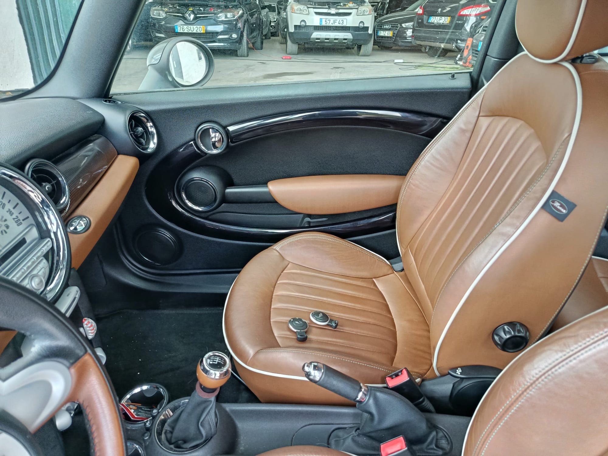 Mini Cooper D · Ano 2009 — image 11