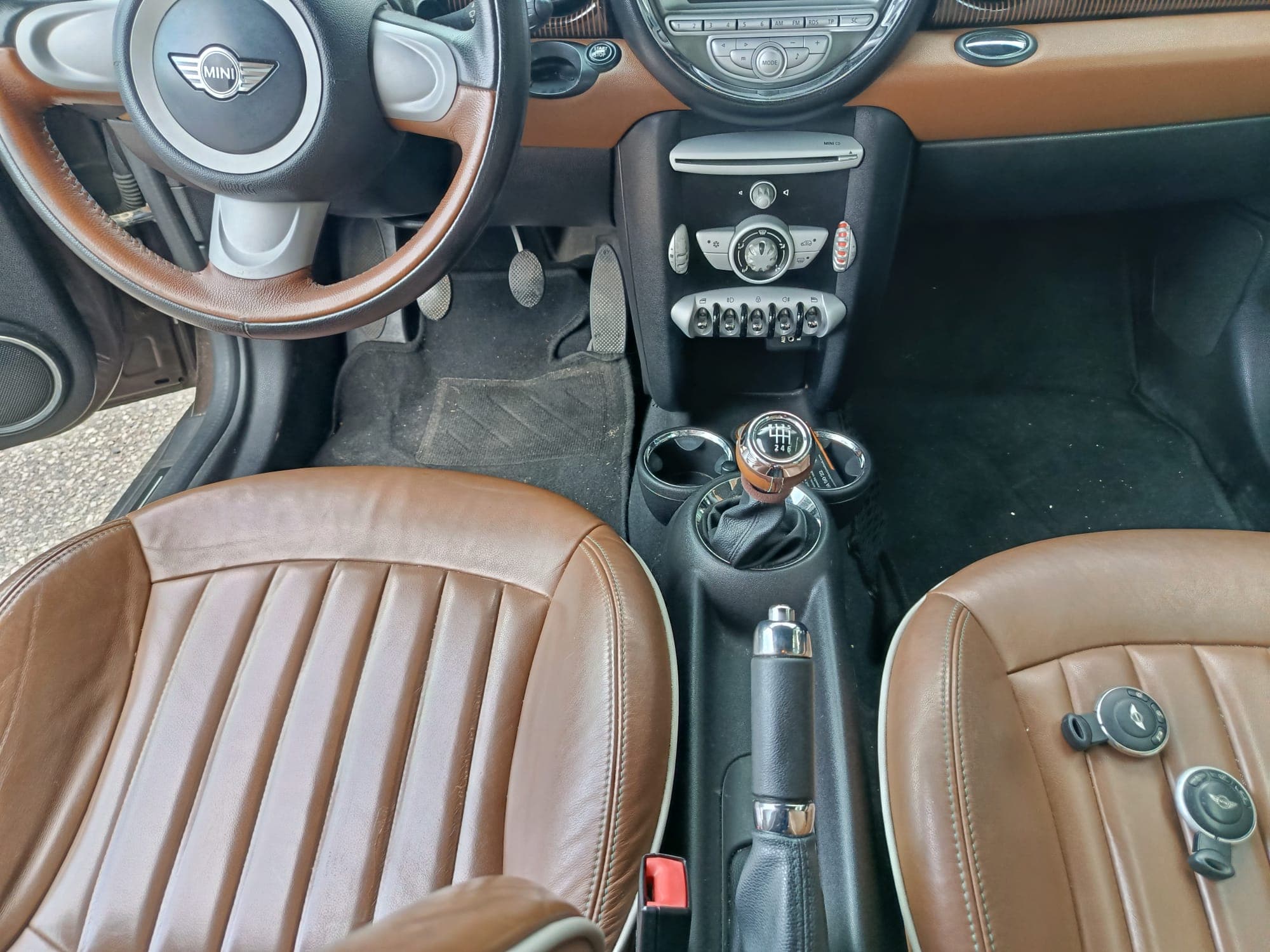 Mini Cooper D · Ano 2009 — image 18