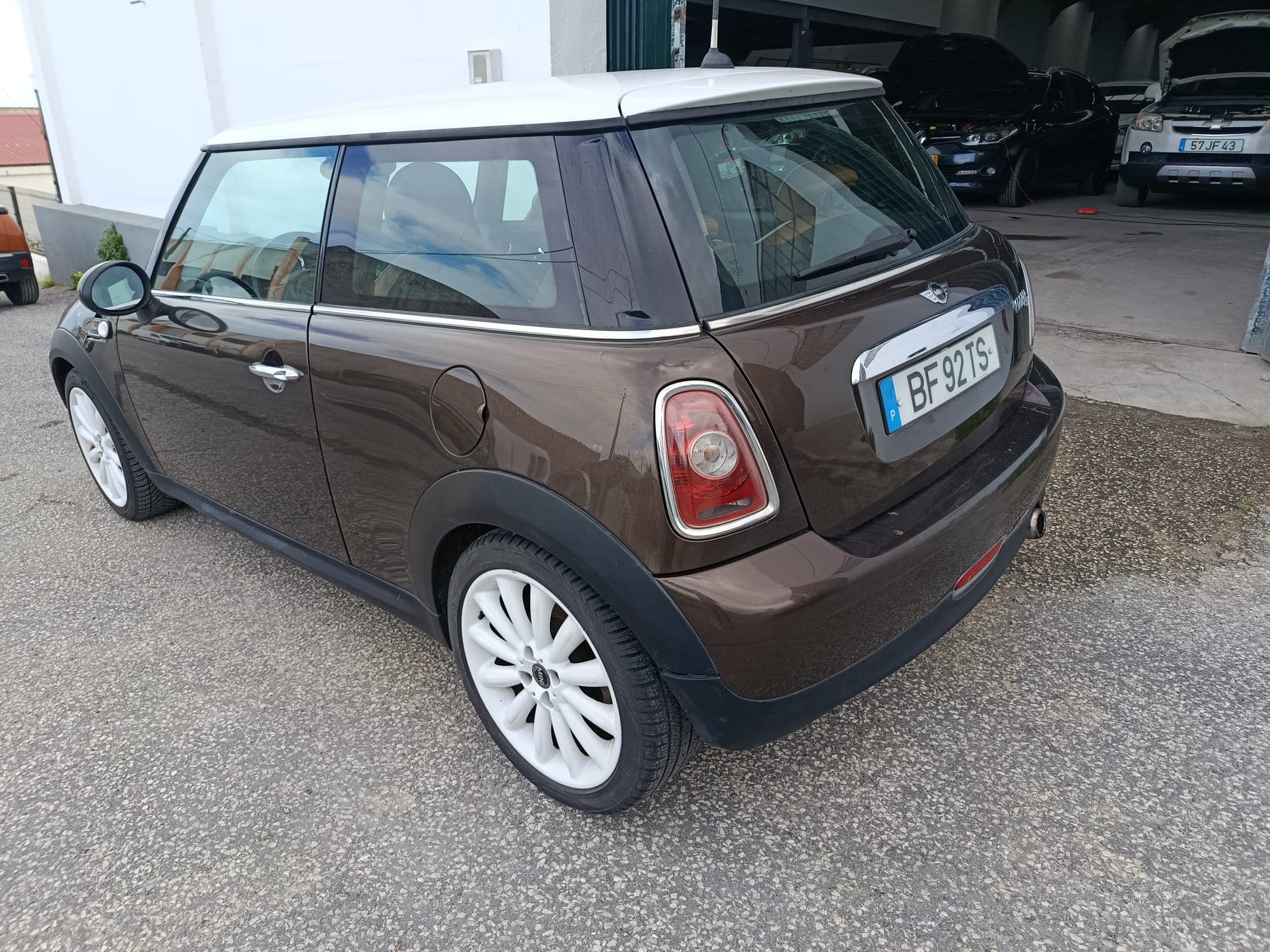 Mini Cooper D · Ano 2009 — image 7