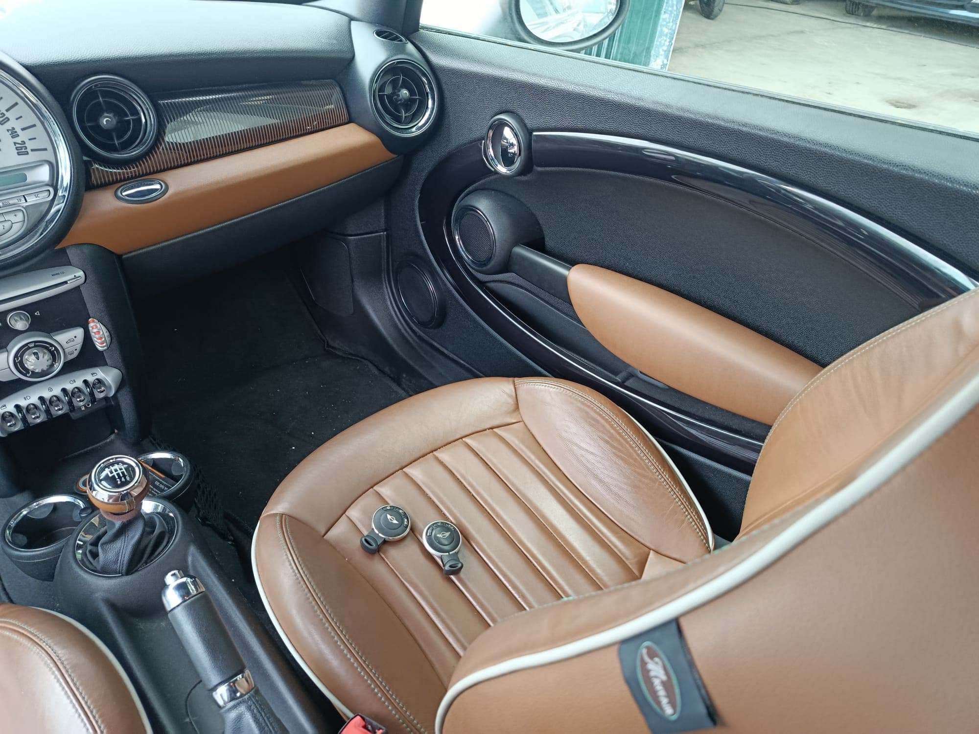 Mini Cooper D · Ano 2009 — image 16