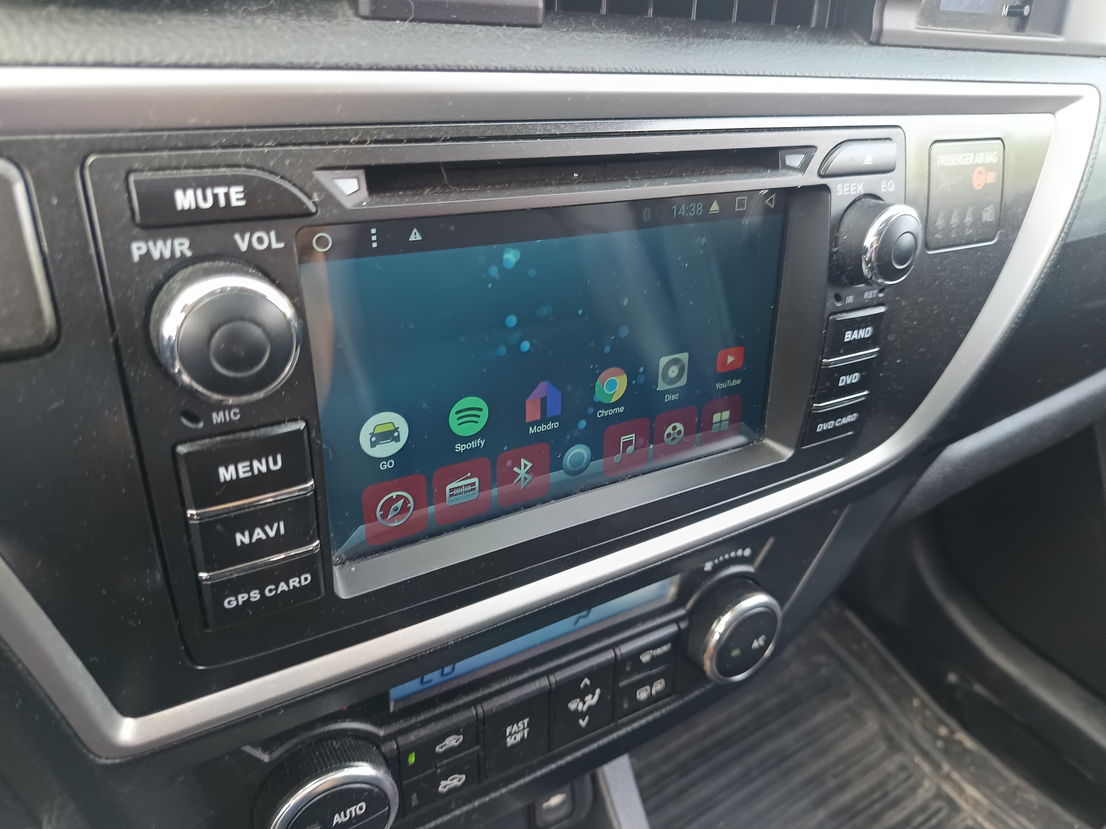 Toyota Auris · Ano 2013 — image 40